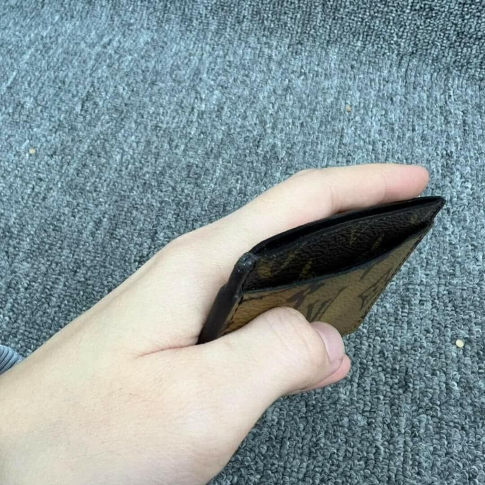 Louis Vuitton 100% Authentic Louis Vuitton Leather Card Case 178-101924 Size ONE SIZE - 9 Thumbnail