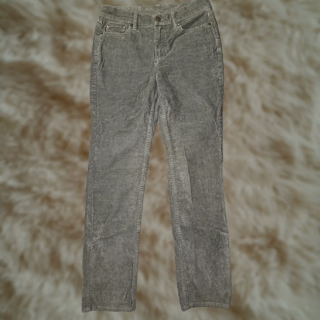 Vintage L.L.Bean Pants Womens 4 Tall Green BeanFlex Straight Leg Favorite Fit Corduroy Size 27" / US 4 / IT 40 - 1 Thumbnail