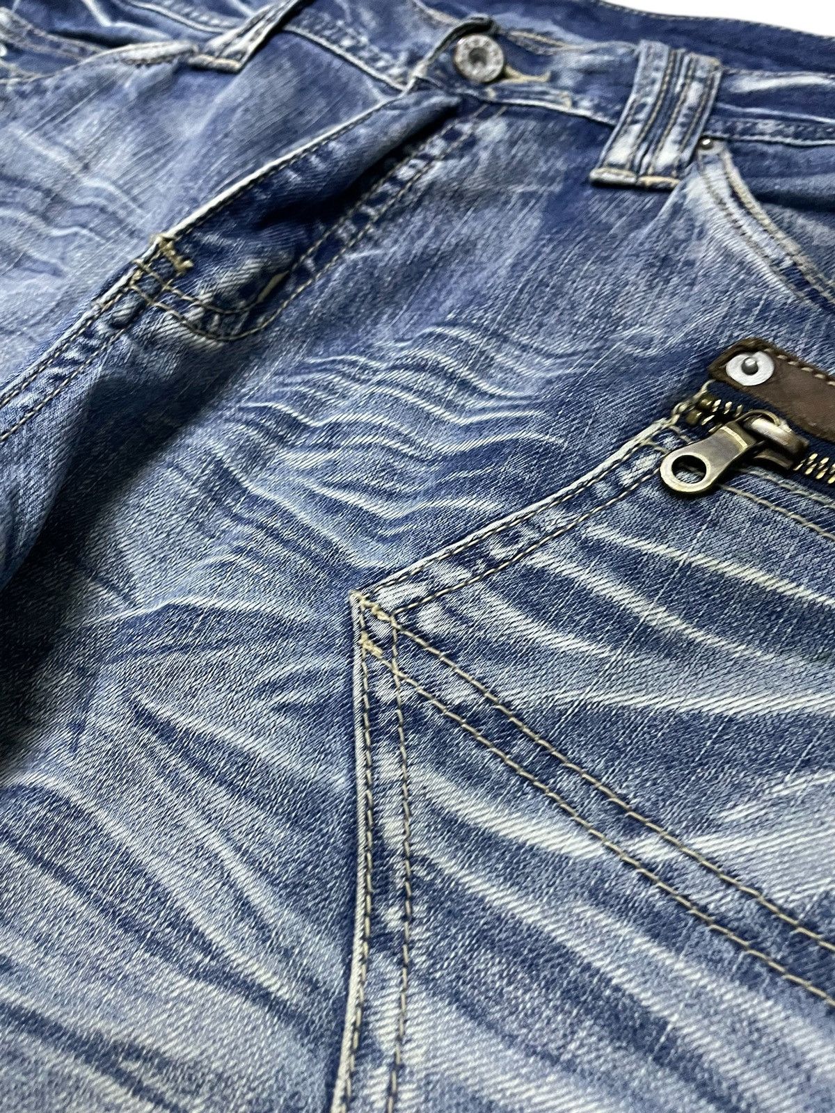 Michel Klein × Tornado Mart Michel Klein Japan Spiral Flared Panelling Gun Pocket Jeans Size US 32 / EU 48 - 12 Thumbnail