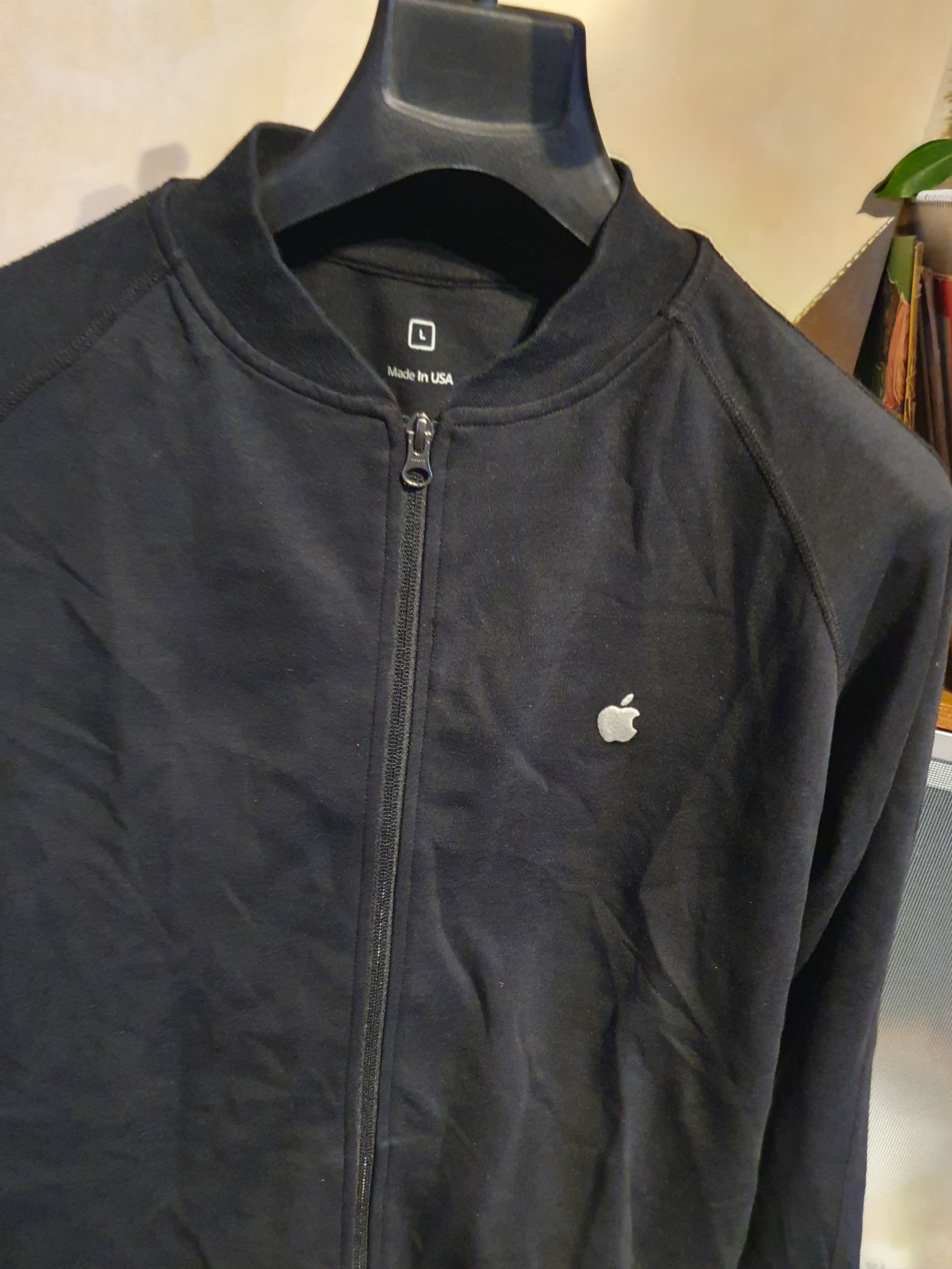 Apple Apple Inc Bomber Sweatshirt Stitched Apple Made in USA sz L Size US L / EU 52-54 / 3 - 4 Thumbnail