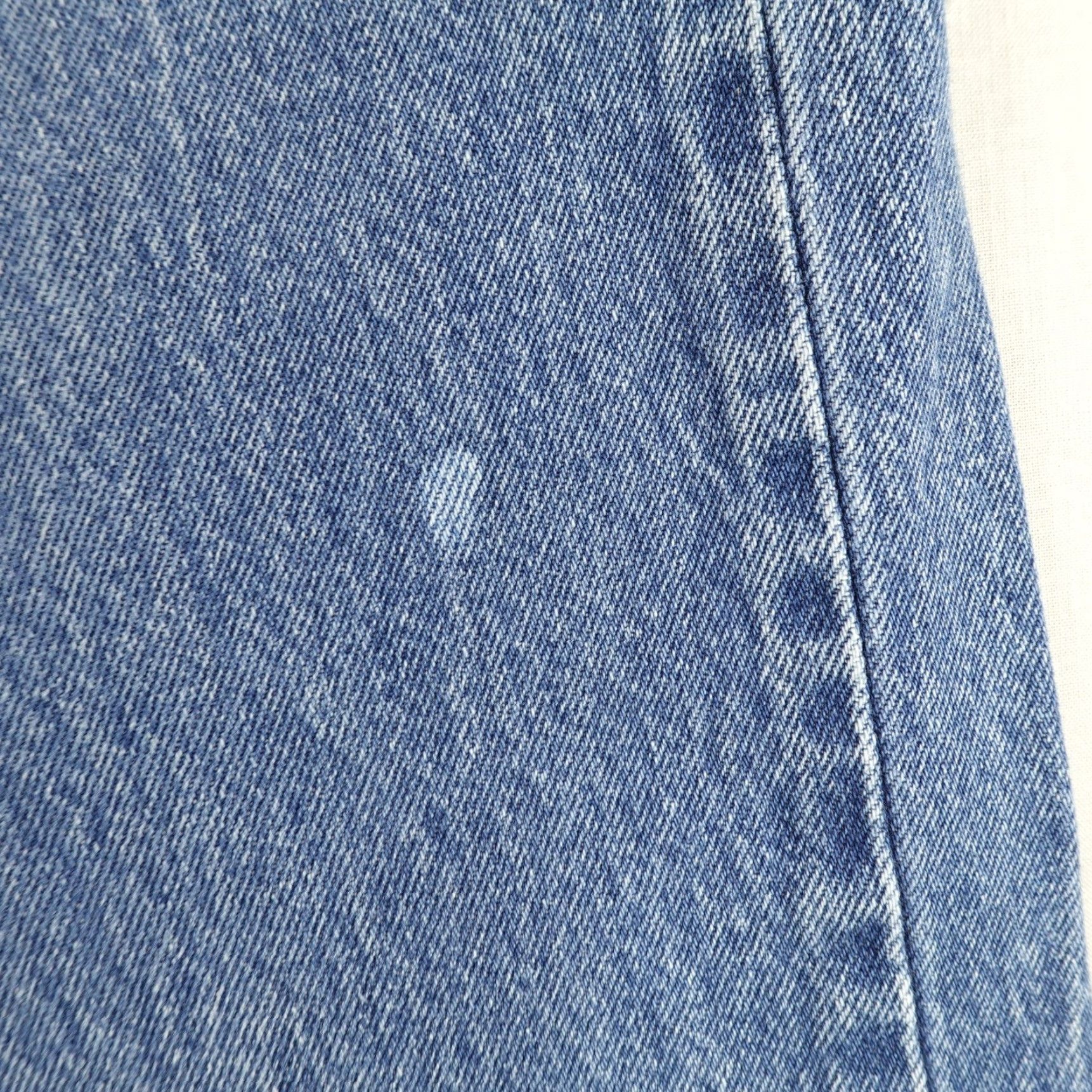 Levi's VINTAGE Levi's Jeans Men 38x32 Blue Denim 501 Button Fly Red Tab Straight Y2K Style 501 Series Mens Regular Size 38x32 Blue Cotton Denim Jeans Size US 35 - 4 Thumbnail