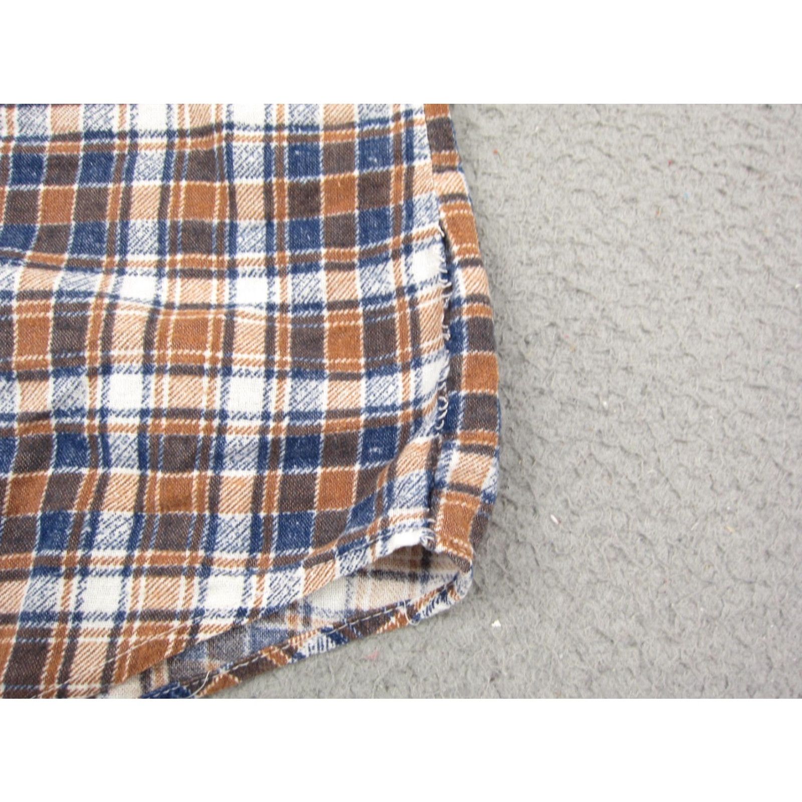 Vintage VINTAGE Montgomery Ward Shirt Mens Large Orange Blue Plaid Flannel 60s 70s Size US L / EU 52-54 / 3 - 7 Thumbnail