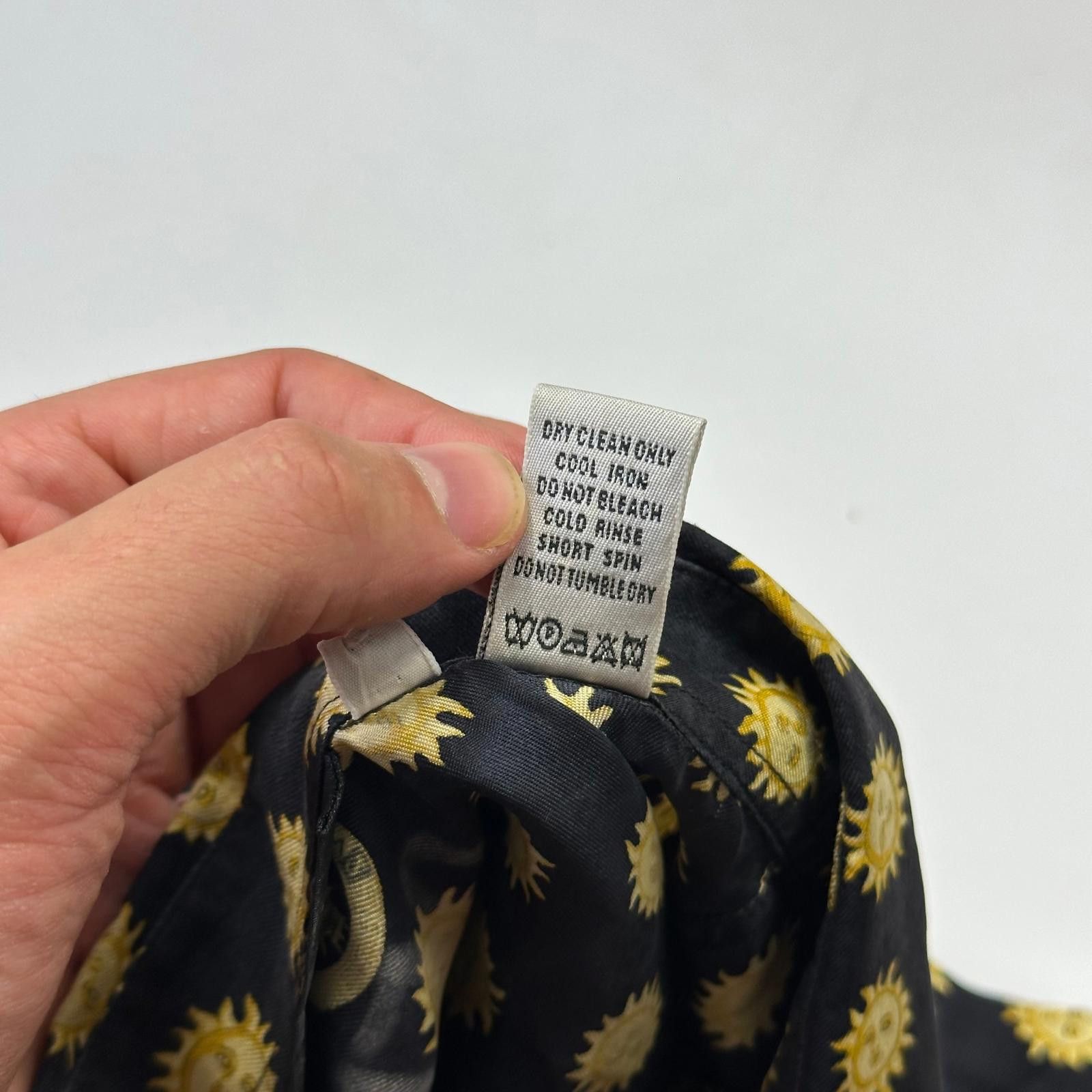 Versace Versace V2 Classic 90’s Silk Sun Print Shirt - XS (M) Size US S / EU 44-46 / 1 - 6 Thumbnail