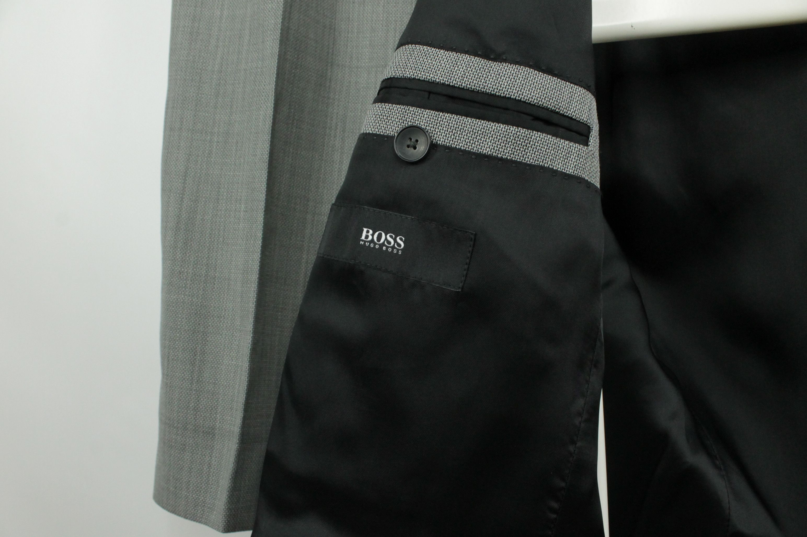 Hugo Boss Hugo Boss Novan5/Ben2 Slim Fit Gray Light 140's Wool Suit Size 44R - 7 Thumbnail