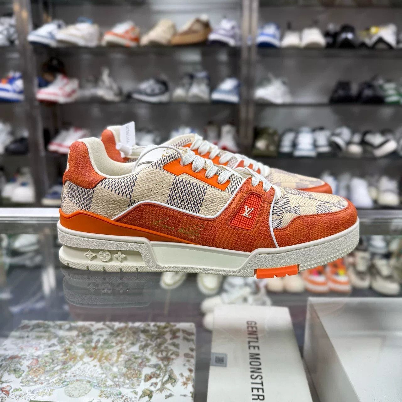 Louis Vuitton LV TRAINER Checkerboard Orange Size US 9 / EU 42 - 2 Thumbnail