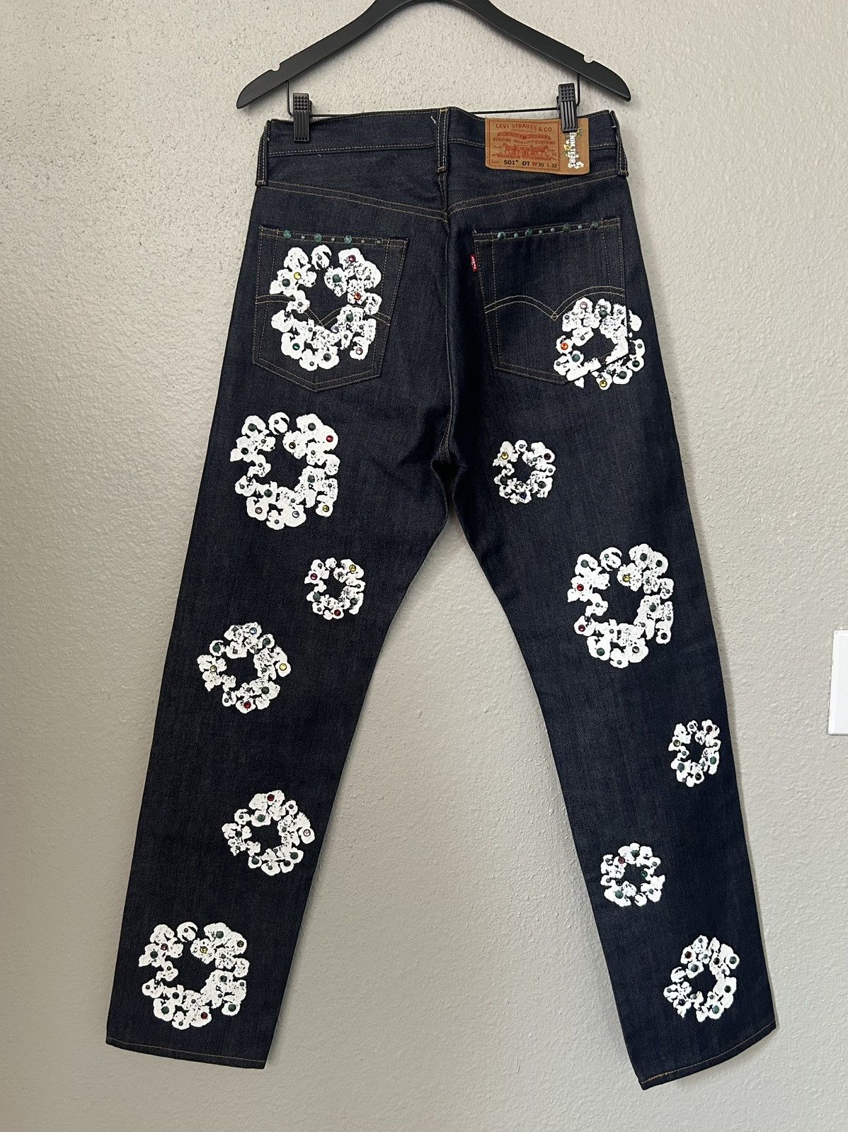DENIM TEARS × Levi's DENIM TEARS LEVIS RHINESTONE COTTON WREATH DENIM Size US 30 / EU 46 - 4 Thumbnail