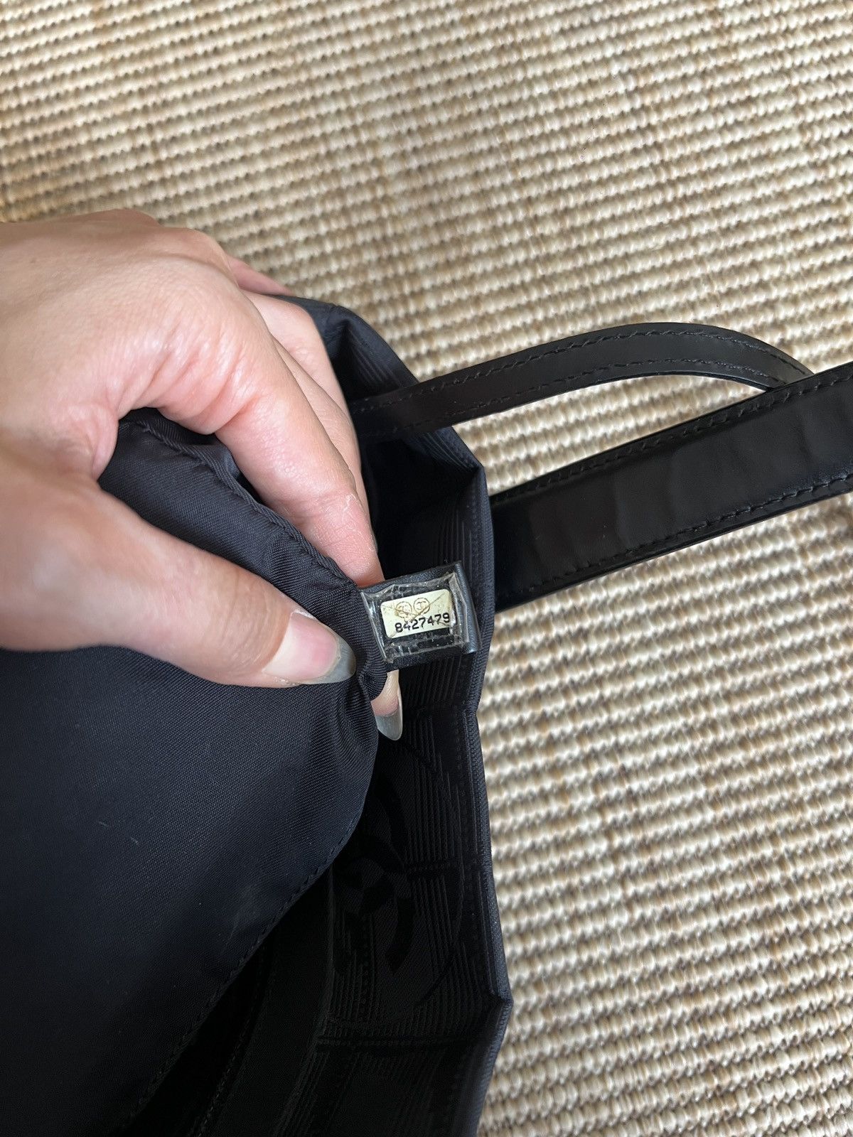 Chanel Vintage Chanel nylon logo bag in black Size ONE SIZE - 9 Thumbnail