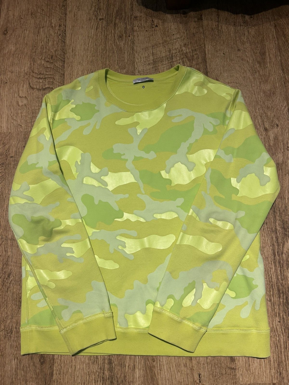 Valentino Valentino Neon Camouflage Sweatshirt - Medium Size US M / EU 48-50 / 2 - 1 Thumbnail