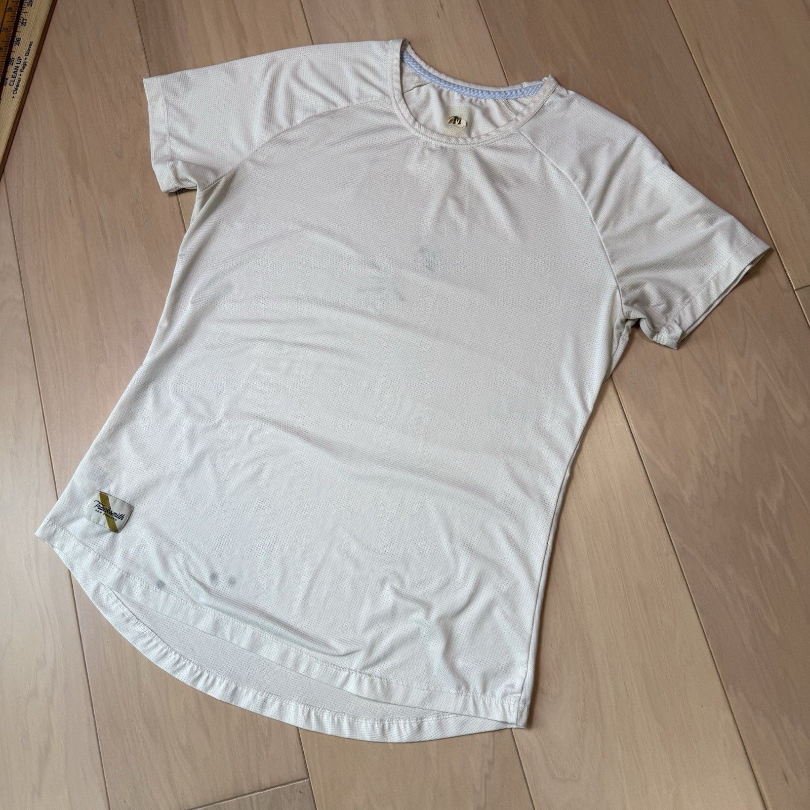 Tracksmith New England Tracksmith Shirt Women's Medium Ivory Short Sleeve Running Size M / US 6-8 / IT 42-44 - 9 Thumbnail