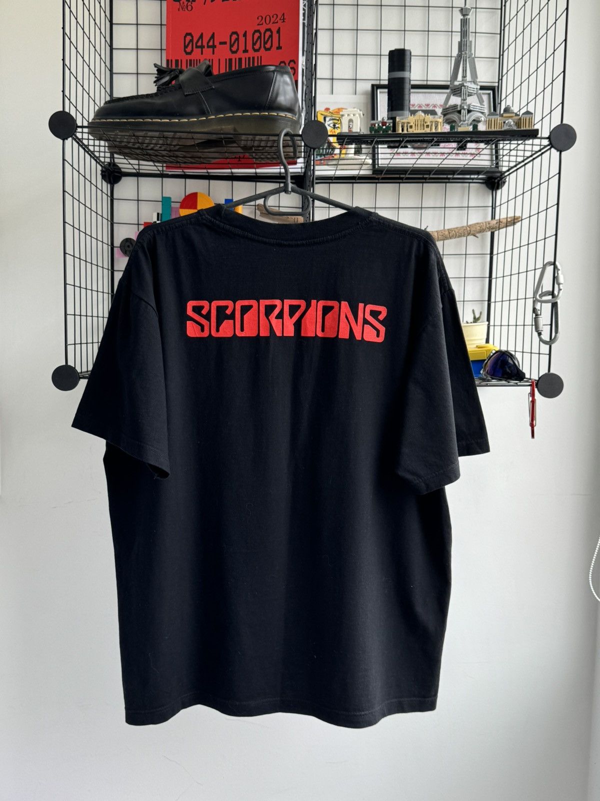 Band Tees Vintage Scorpions Sting in the Tail T-shirt Size US XL / EU 56 / 4 - 2 Thumbnail