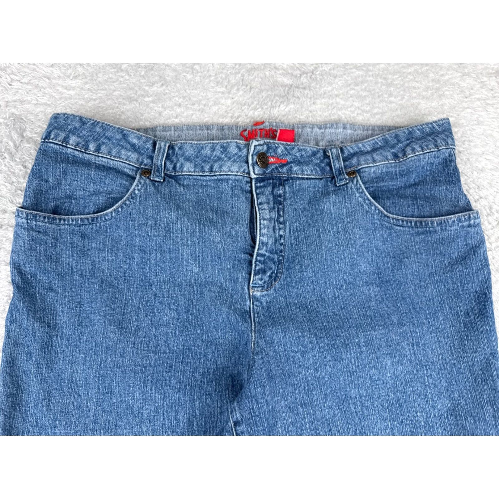 Vintage SMITHS Jeans Capri Womens 16 Blue Denim Cotton Blend Mid Rise Distressed Embroidered Rhinestone 35x19 Jeans Womens Size 38" / US 16 / IT 52 - 4 Thumbnail