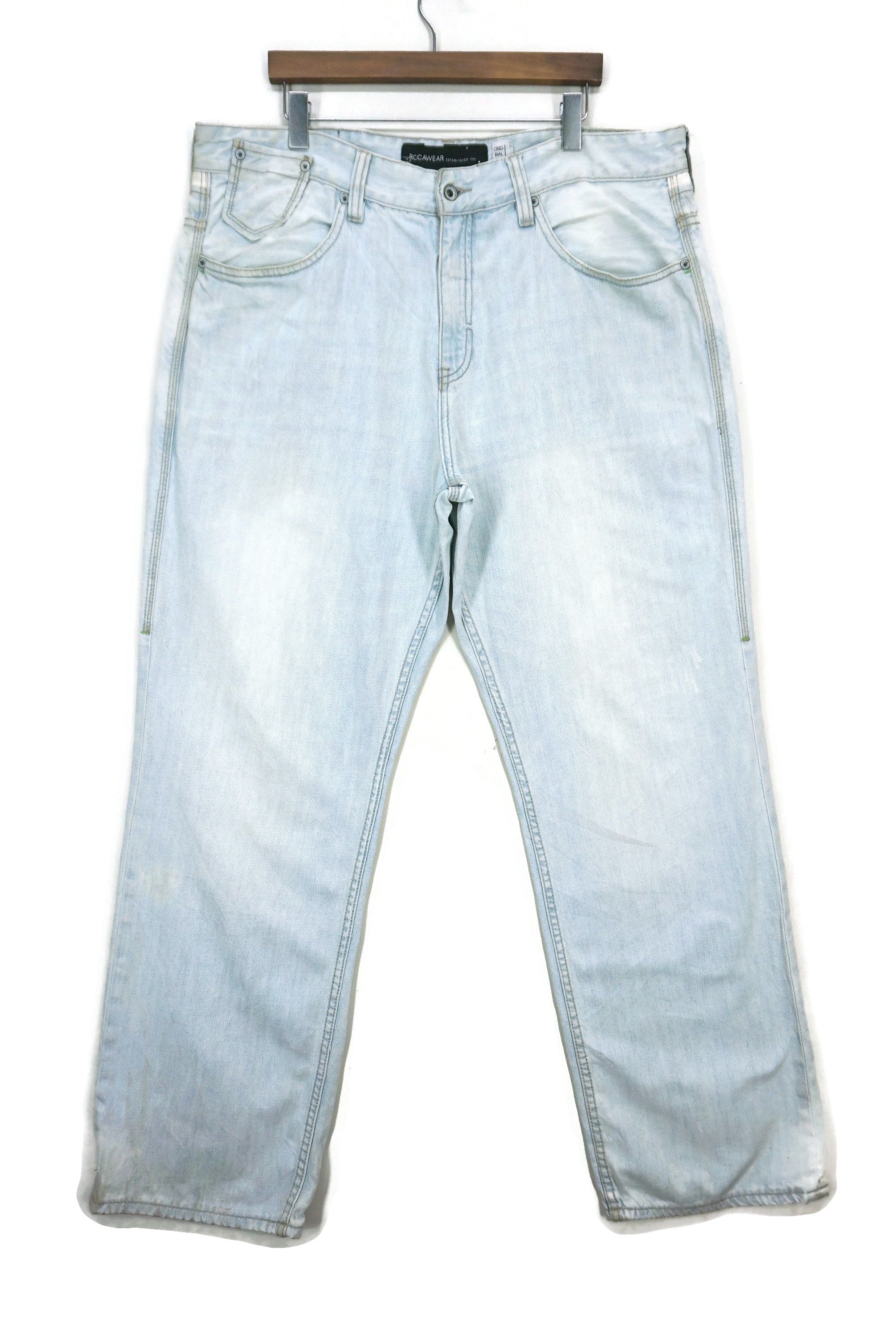 Rocawear Rocawear Jeans Size W42xL34 Baggy Hip Hop Light Wash Denim Size US 40 / EU 56 - 1 Thumbnail