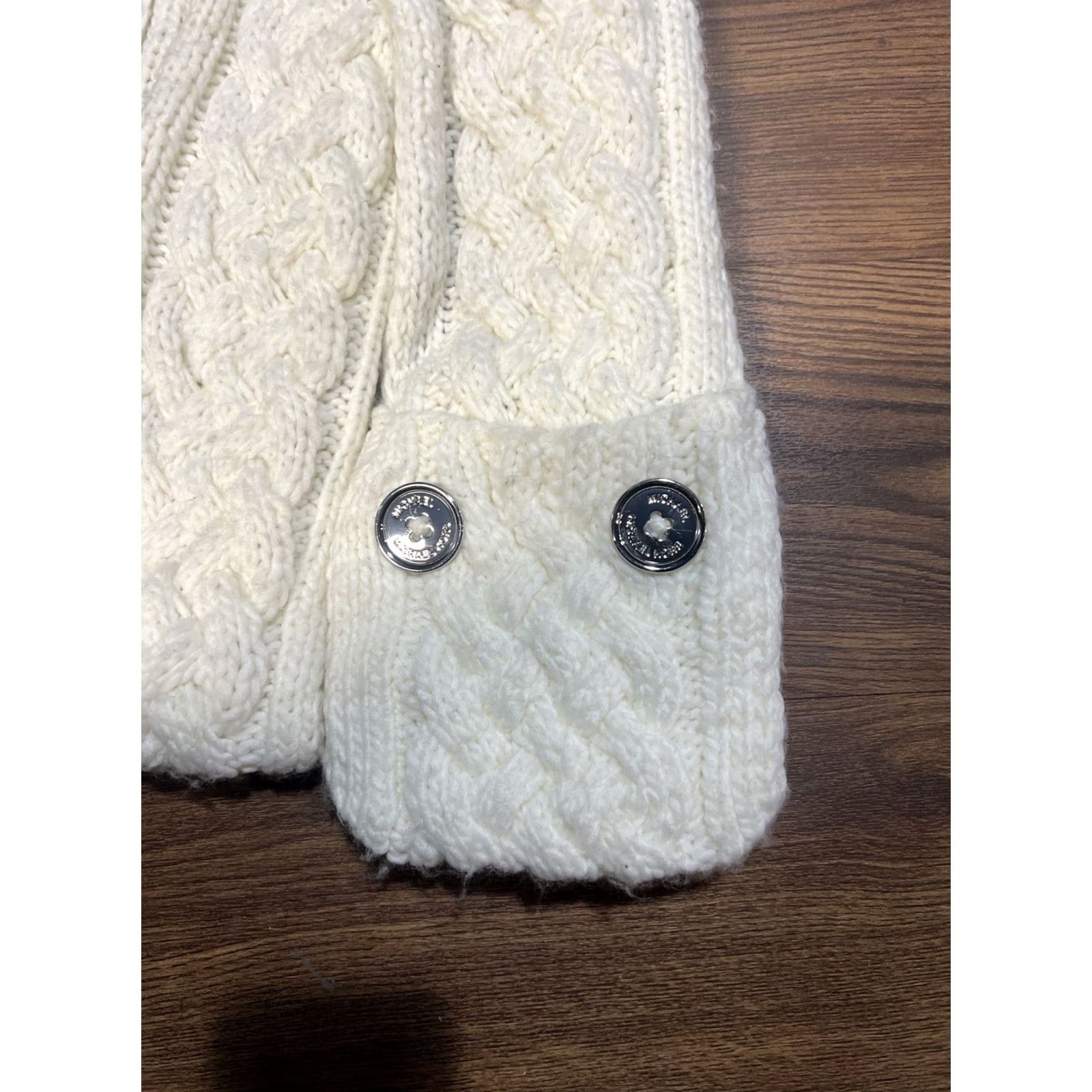 Michael Kors Michael Kors Scarf Knit Solid Acrylic White Women Chunky Button Knit Scarf Scarf Women Michael Kors Size ONE SIZE - 2 Thumbnail