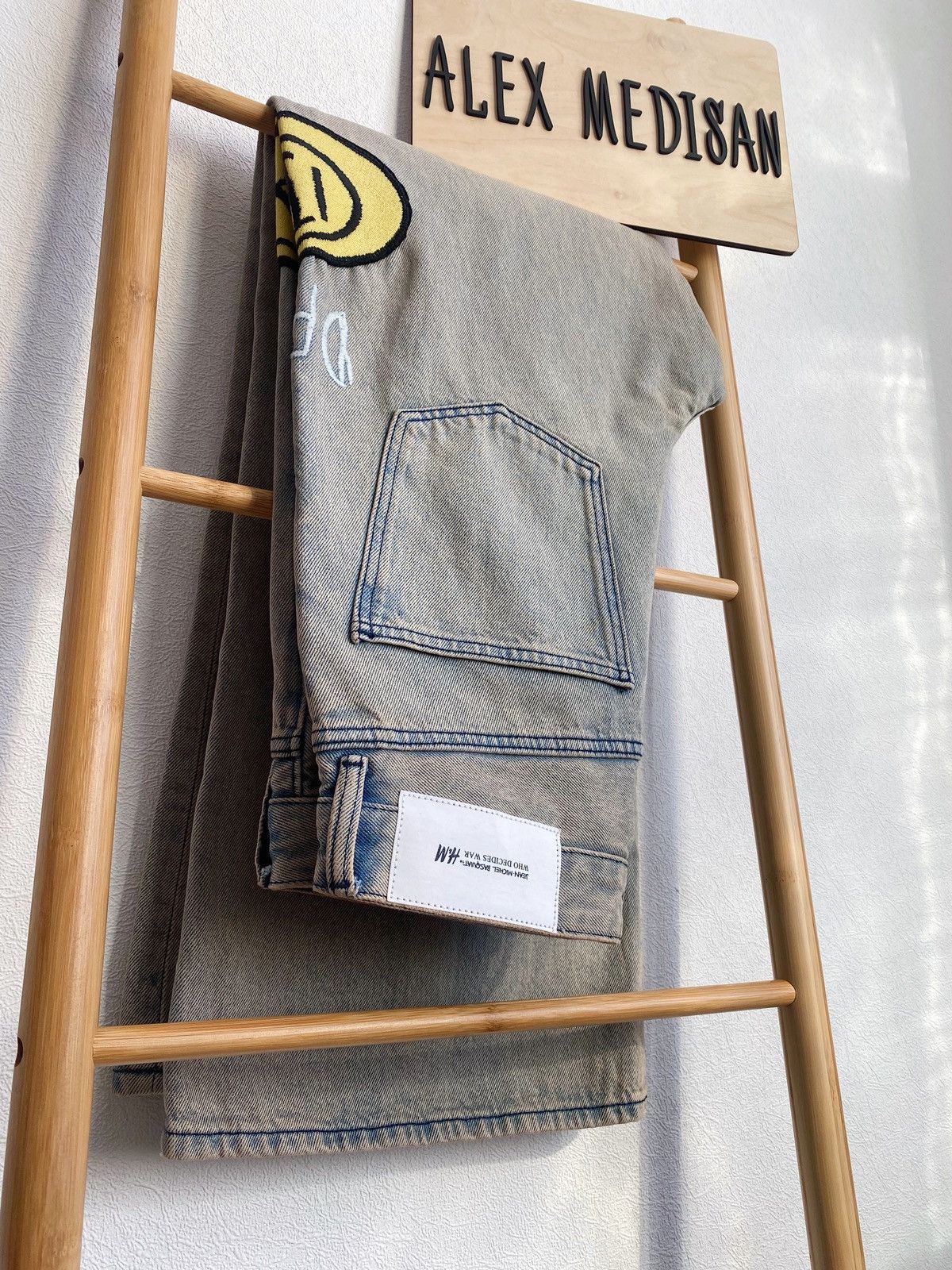 H&M × Jean-Michel Basquiat × Who Decides War Who Decides War bootcut loose jeans H&M x Basquiat x Ev&Tela Size US 31 - 2 Thumbnail