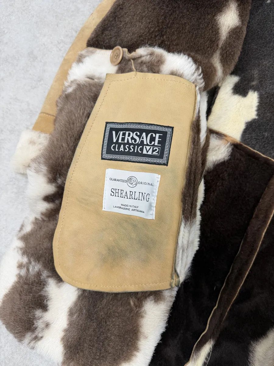 Versace 2000s Versace Beige Leather Fur Collar Cow Effect Coat Size US S / EU 44-46 / 1 - 8 Thumbnail