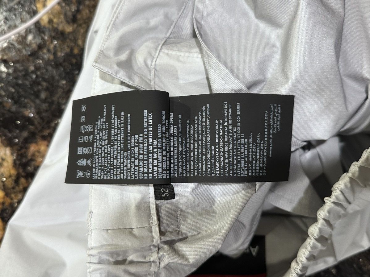 Prada Prada Linea Rossa White/Cream Nylon Pants SPG43 2018 Size US 34 / EU 50 - 13 Thumbnail