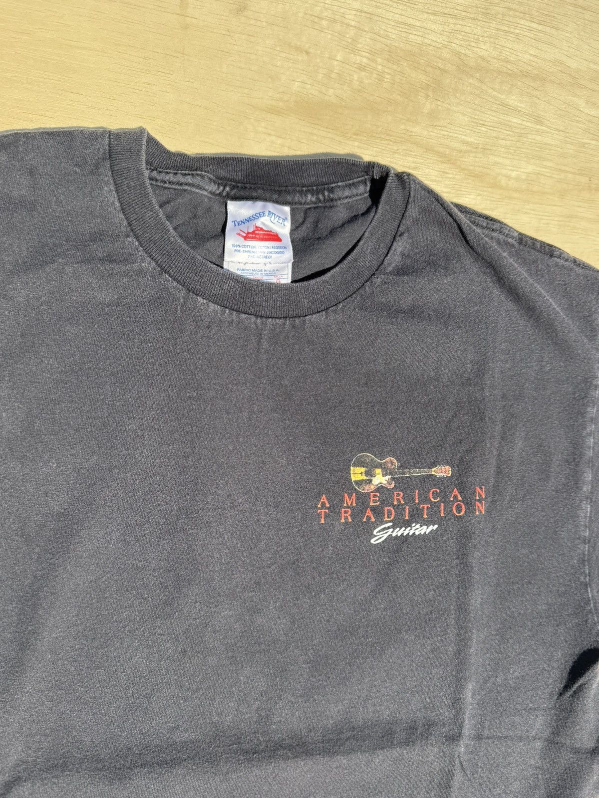 Band Tees × Vintage 1999 Guitar Flag Vintage 90’s Rock Band T-Shirt Size US L / EU 52-54 / 3 - 8 Thumbnail