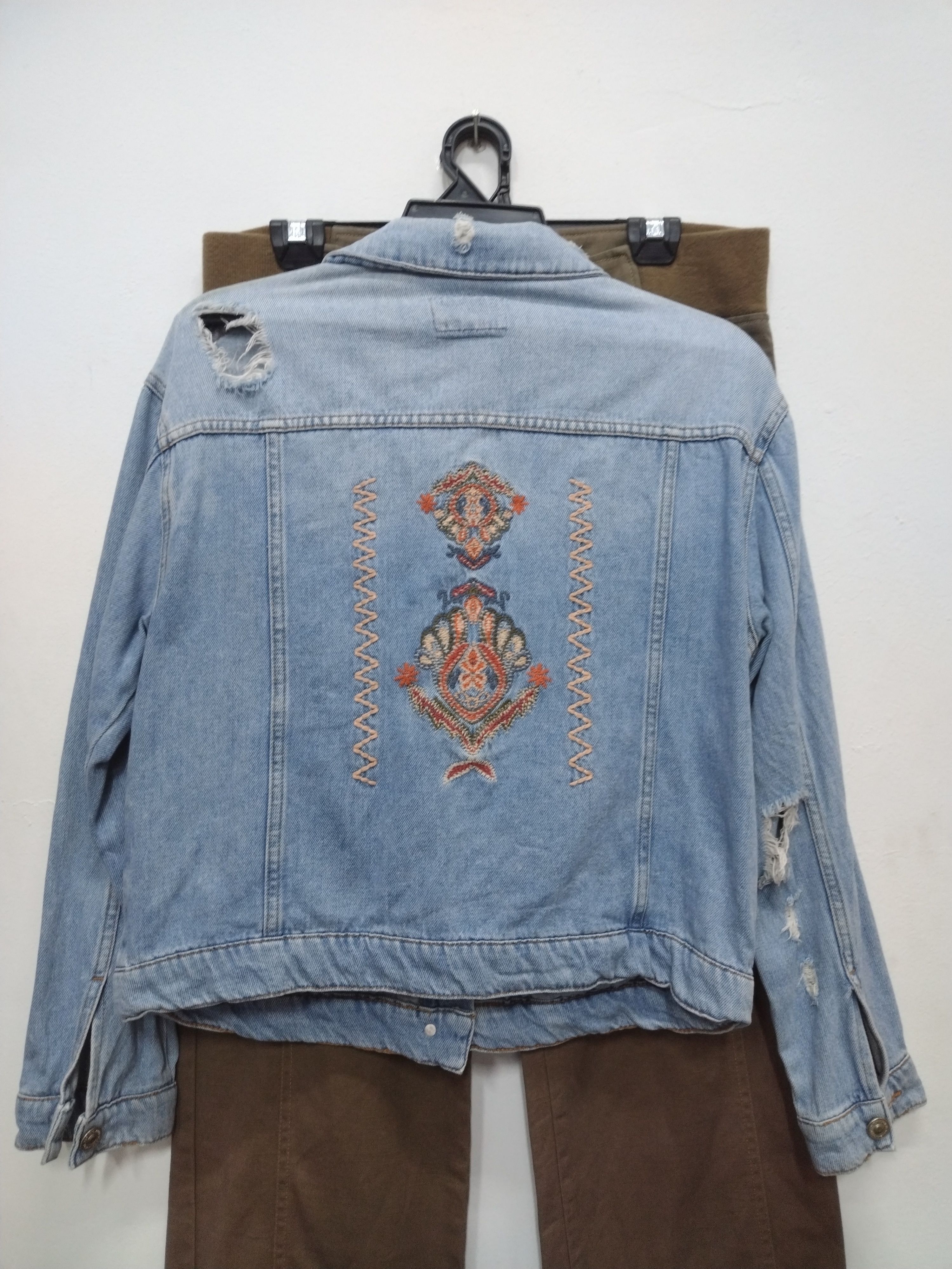 Seditionaries Vintage Distressed Design embroidered De Facto Denim Jacket Size L / US 10 / IT 46 - 1 Thumbnail
