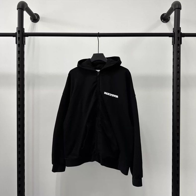 Balenciaga Balenciaga Embroidered Logo Hoodie Size US M / EU 48-50 / 2 - 1 Thumbnail