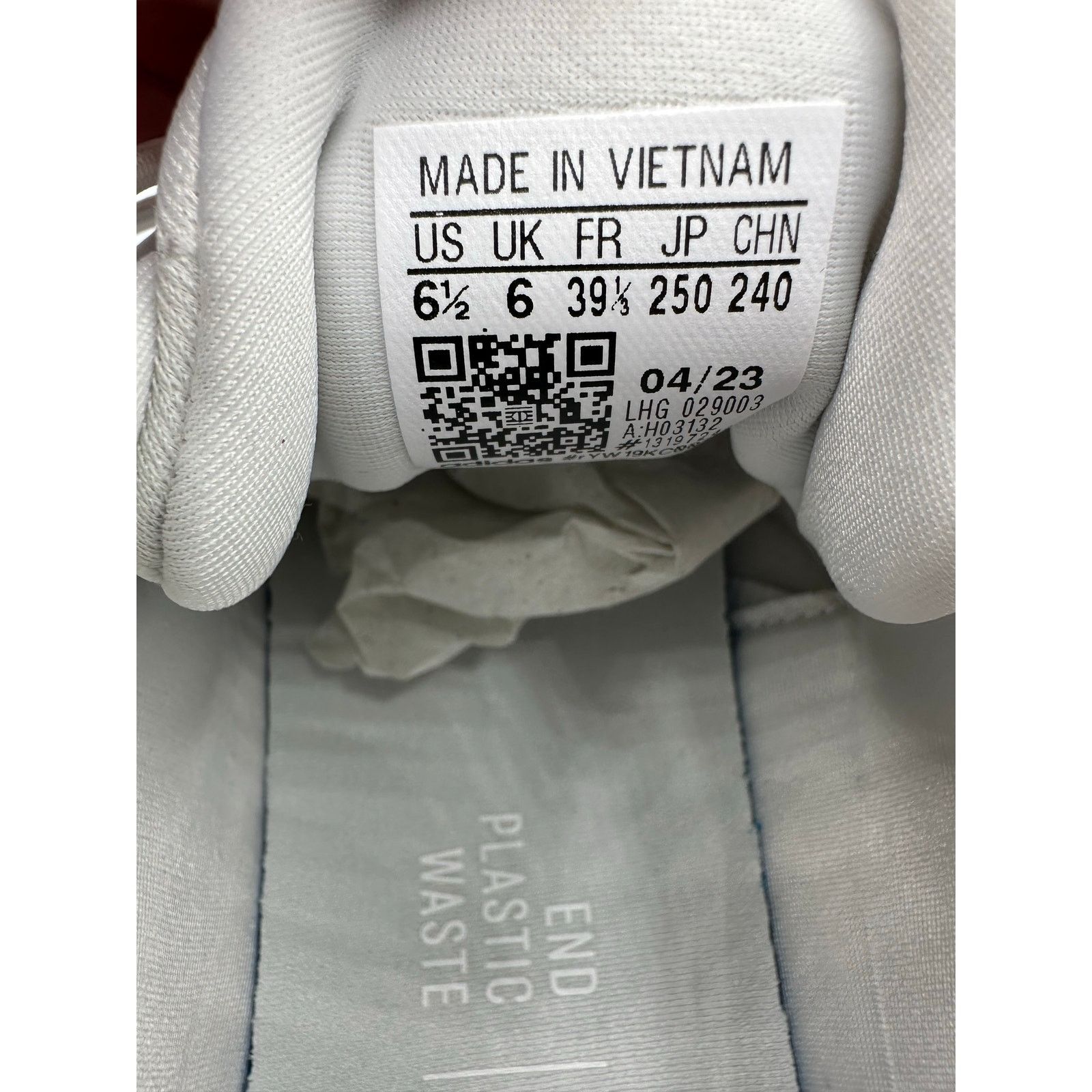 Adidas Adidas Ozelia J “Triple White” size 6.5y Size US 8 / IT 38 - 6 Thumbnail