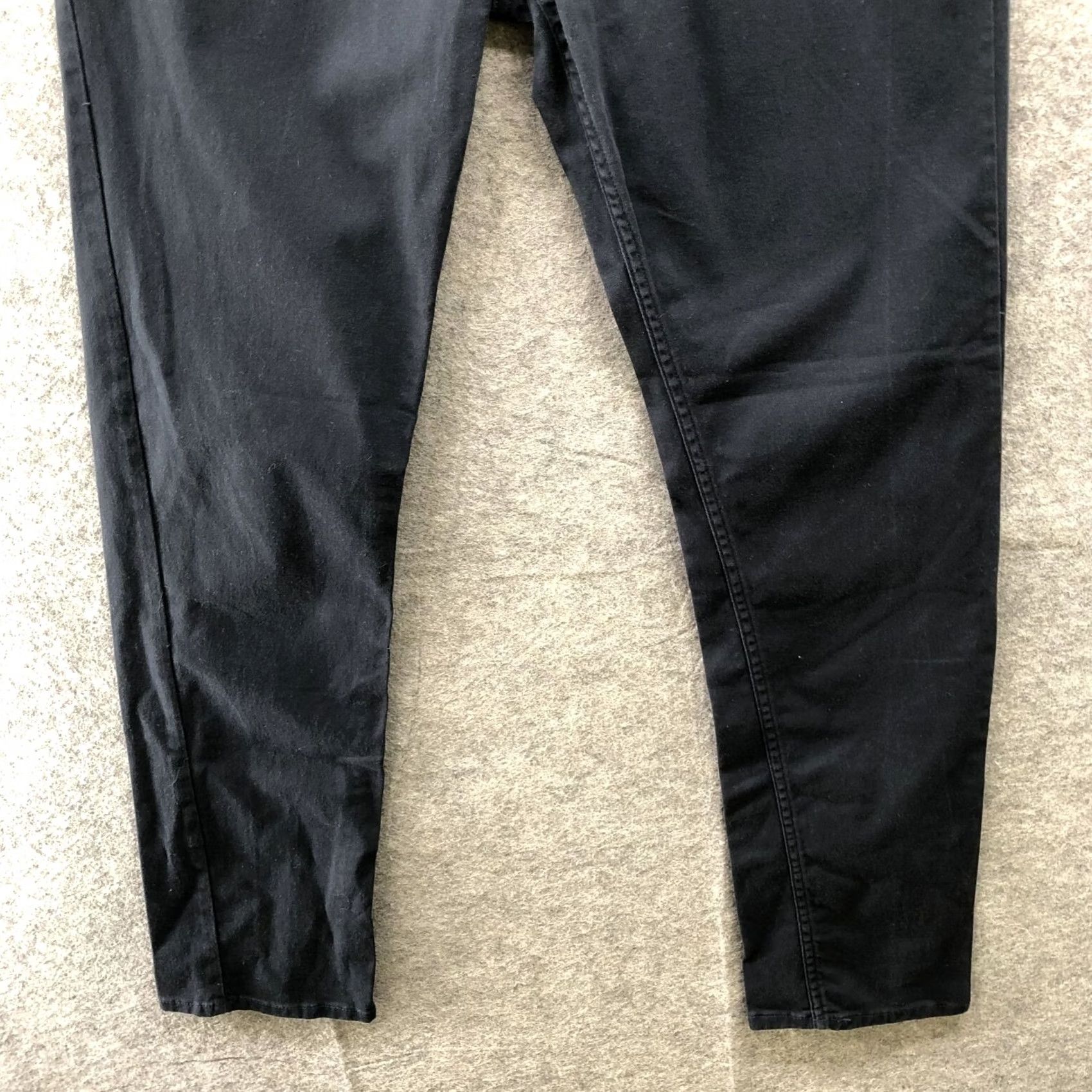 H&M H&M Slim Fit Chino Pants Mens 31x31 Navy Blue Dark Wash Stretch Straight Pants Mens 31 Navy Blue Chino Stretch Casual Straight Slant/Slash Pocket Size US 31 - 4 Thumbnail