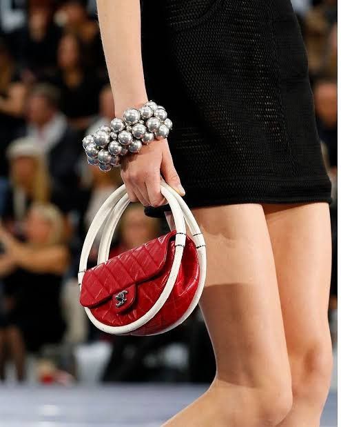 Chanel RARE Chanel SS13 Hula Hoop Flap bag Size ONE SIZE - 6 Thumbnail