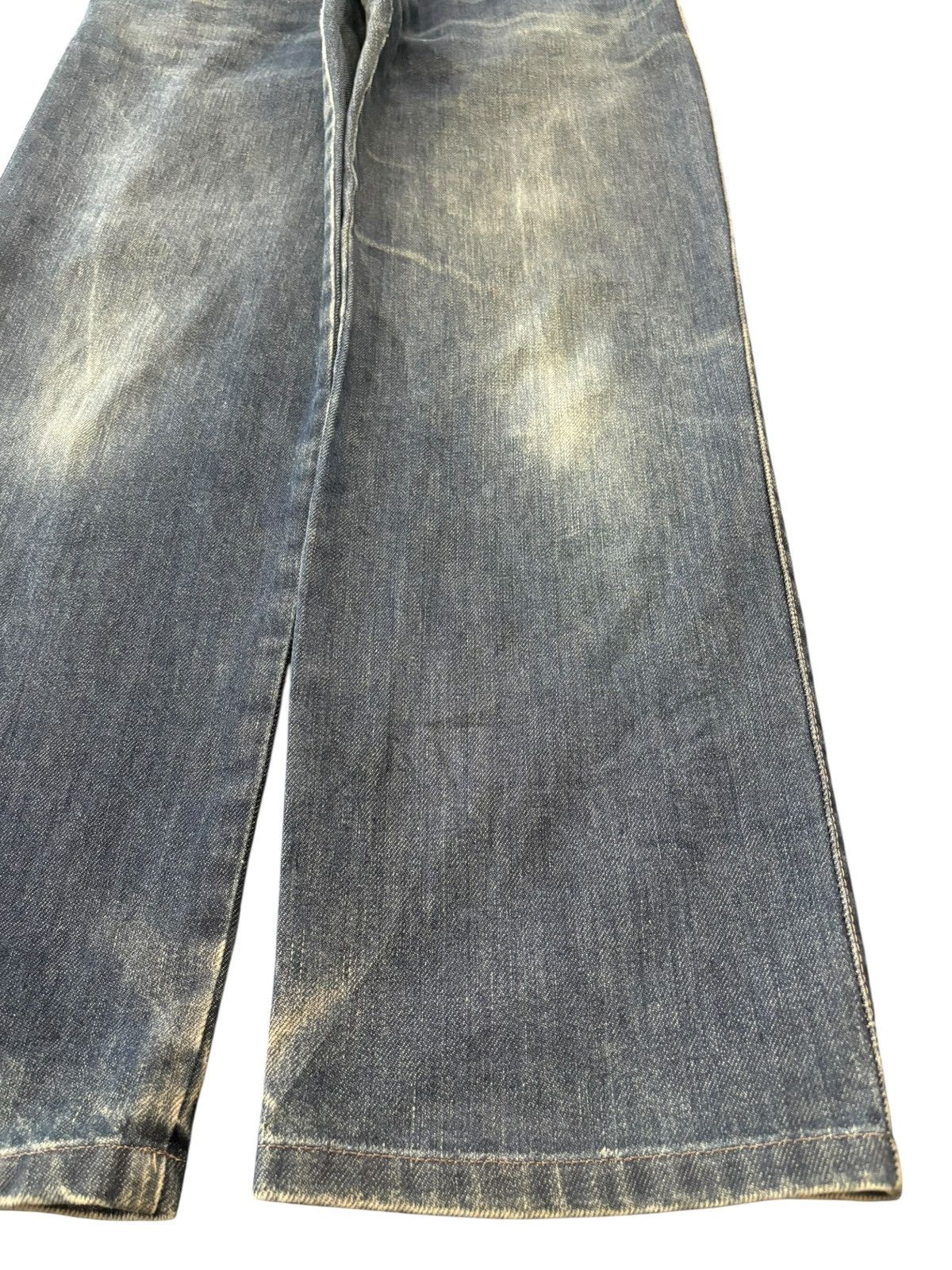 Neil Barrett Vintage Italy Neil Barrett Blue Wash Loose Jeans Size 30" / US 8 / IT 44 - 7 Thumbnail