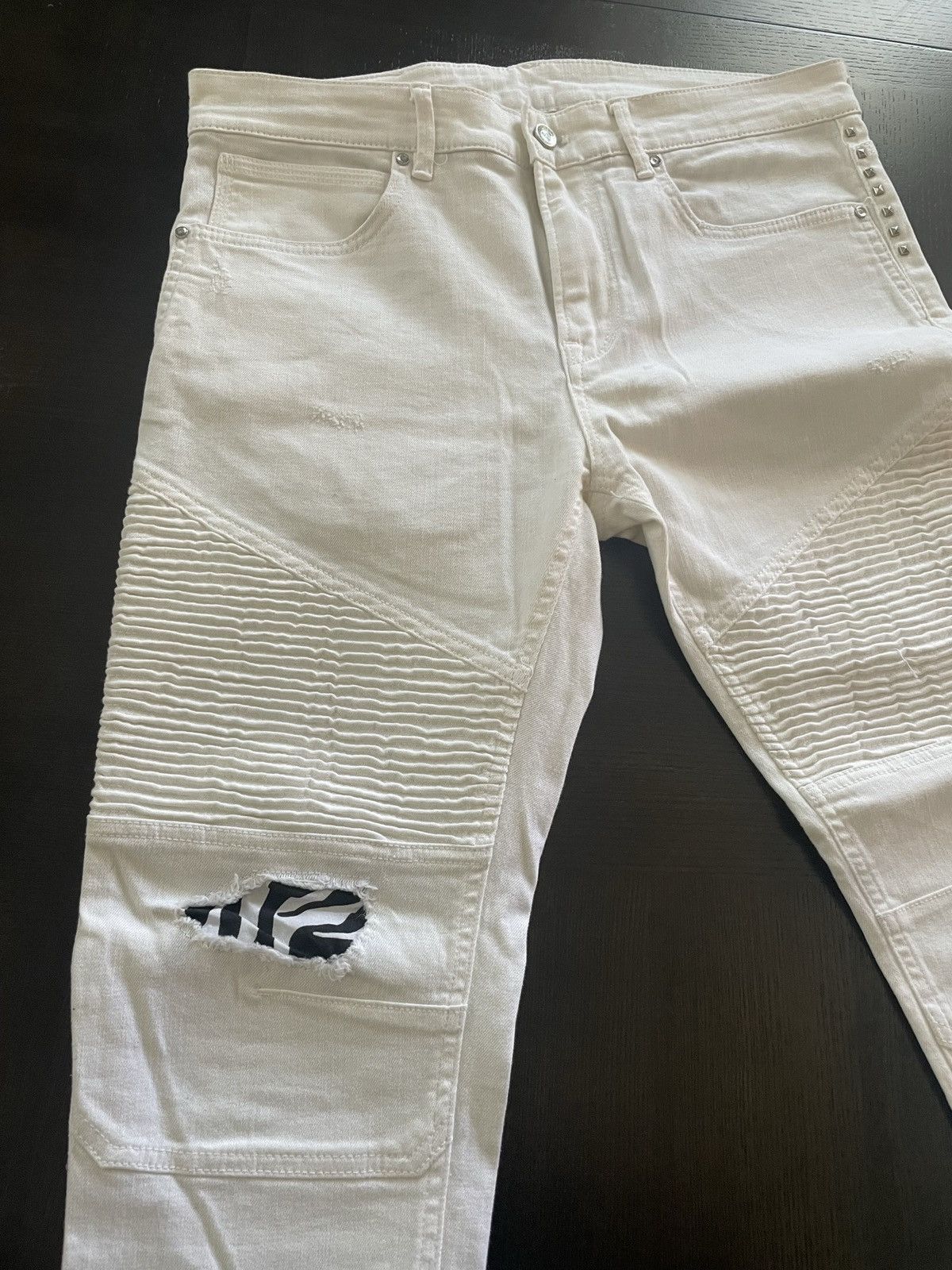 Zara Zara white distressed biker jeans with zebra prints Size US 32 / EU 48 - 3 Thumbnail