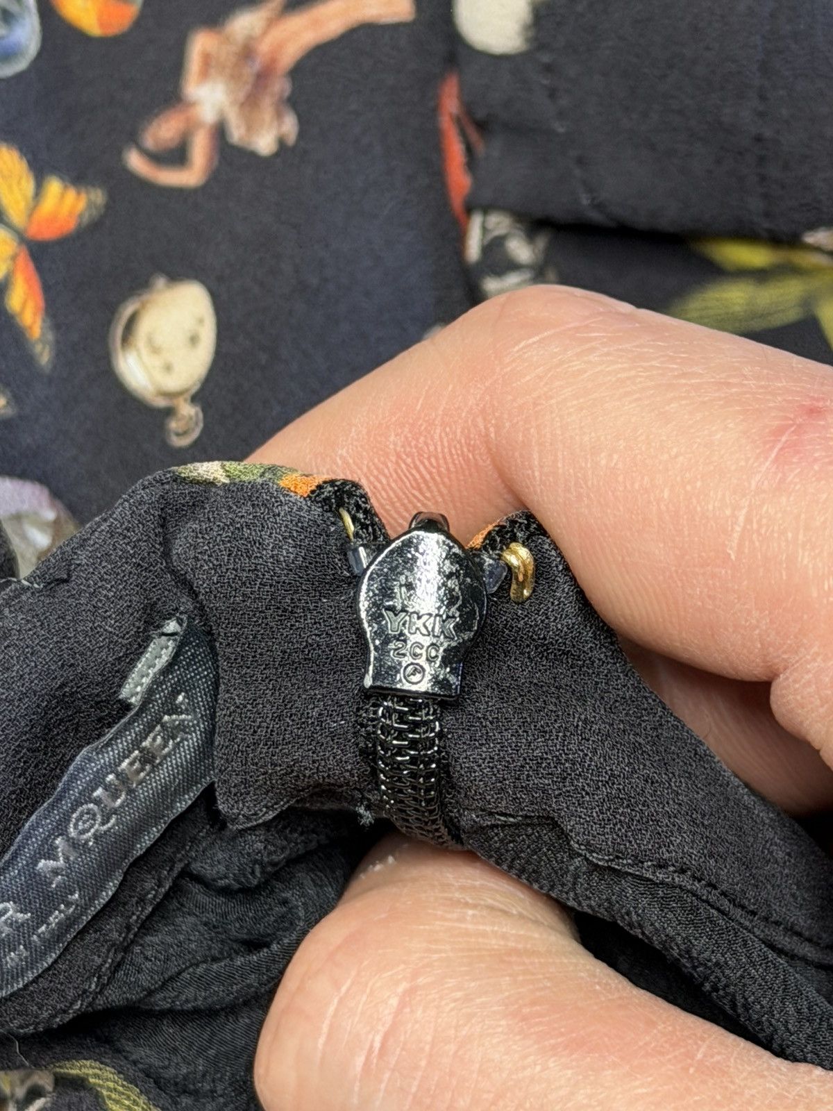Alexander McQueen Archive Alexander McQueen Silk/Viscose Obsession Talisman Size S / US 4 / IT 40 - 9 Thumbnail