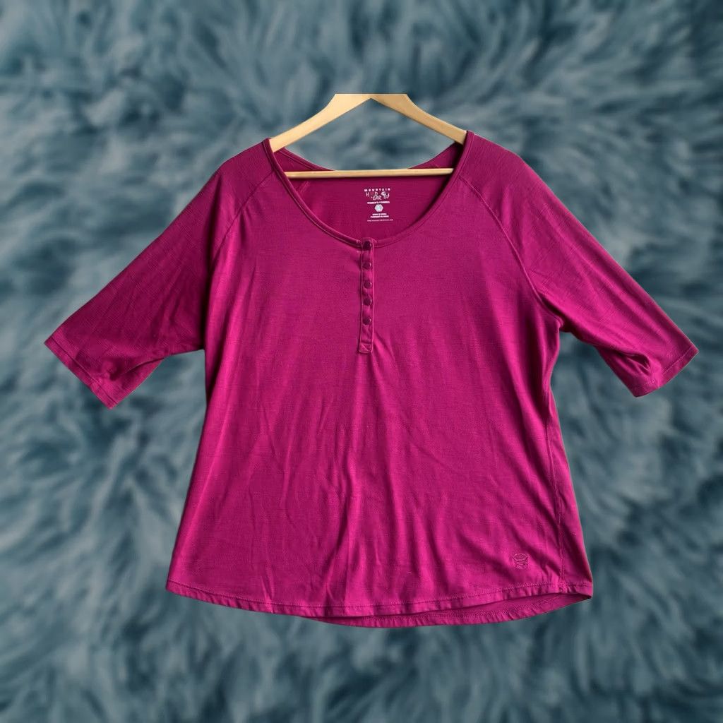 Mountain Hardwear Mountain Hardwear Pink Henley Neck Short Sleeve Top Womens XL T-Shirt Size XL / US 12-14 / IT 48-50 - 1 Thumbnail