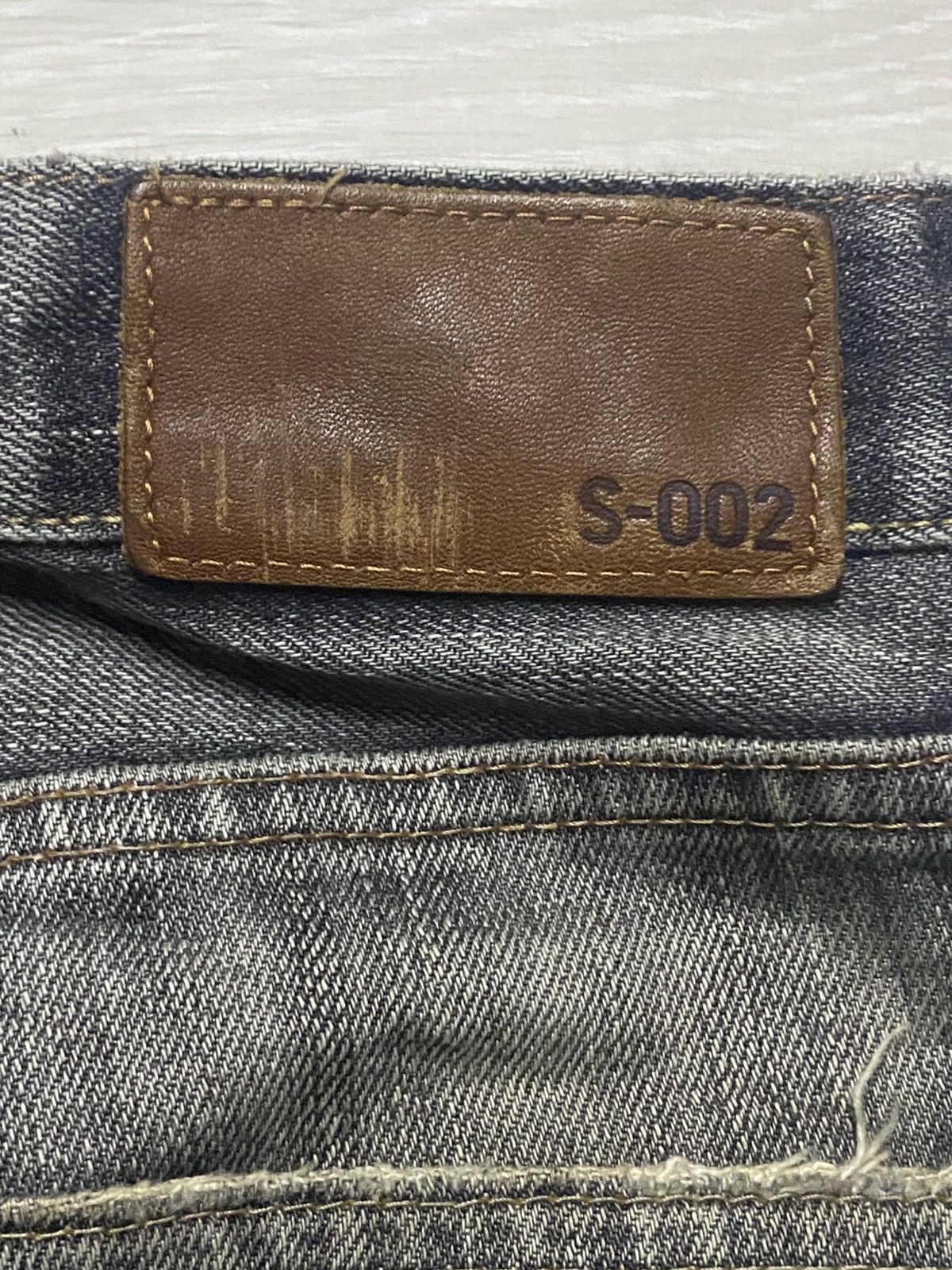 Undercover × Uniqlo Vintage Japanese Brand Uniqlo S002 Mud Wash Distressed Jeans Size US 29 - 11 Thumbnail