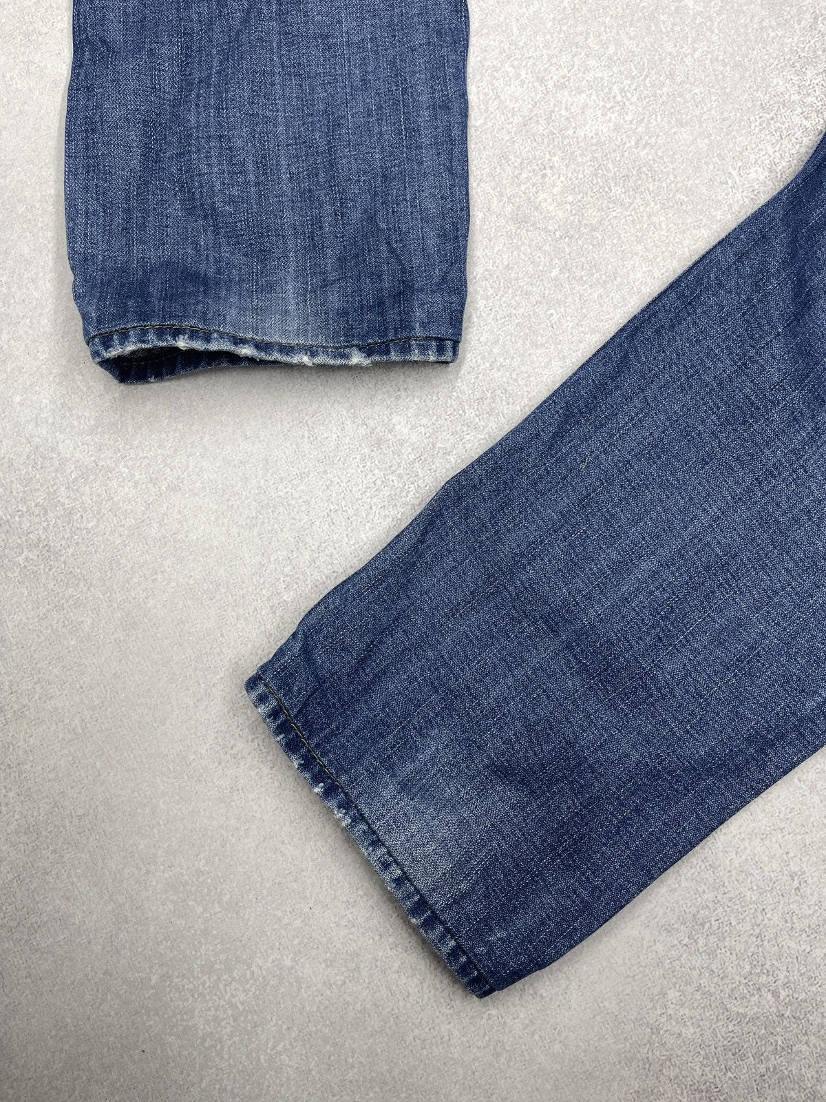 True Religion Mens True Religion Flap OM Denim Jeans With Holes Size 33 Size US 33 - 12 Thumbnail