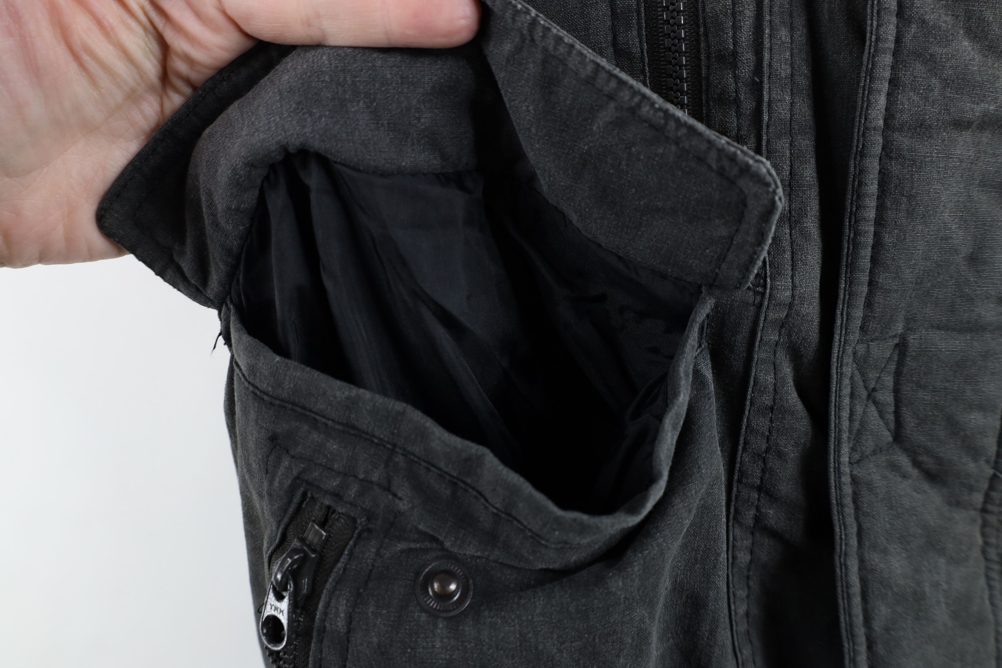 Vintage Vintage 90s Streetwear Stonewash Puffer Vest Jacket Black Size US M / EU 48-50 / 2 - 5 Thumbnail
