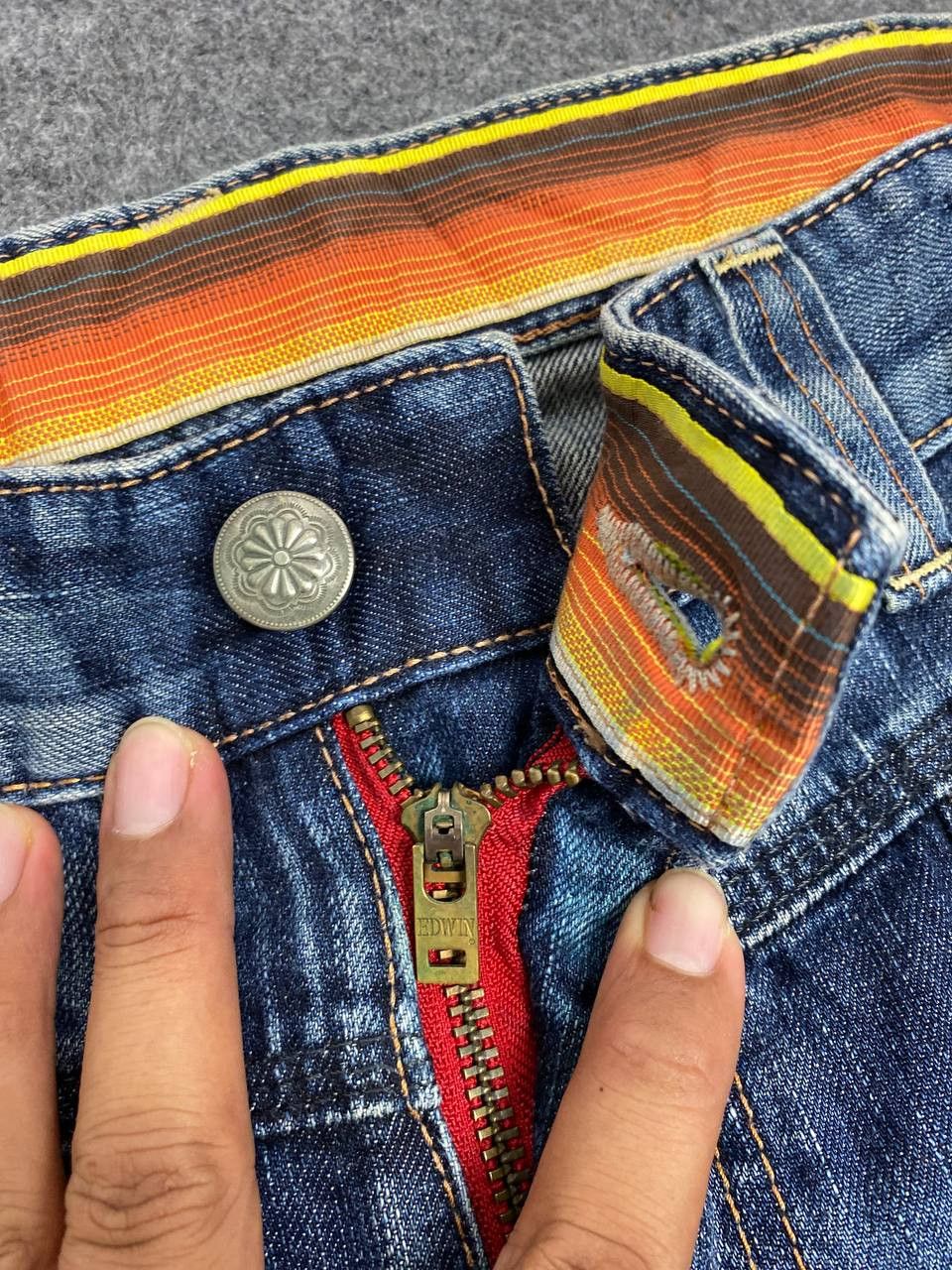 Edwin vintage edwin blue trip distressed denim nice design Size US 43 - 15 Thumbnail
