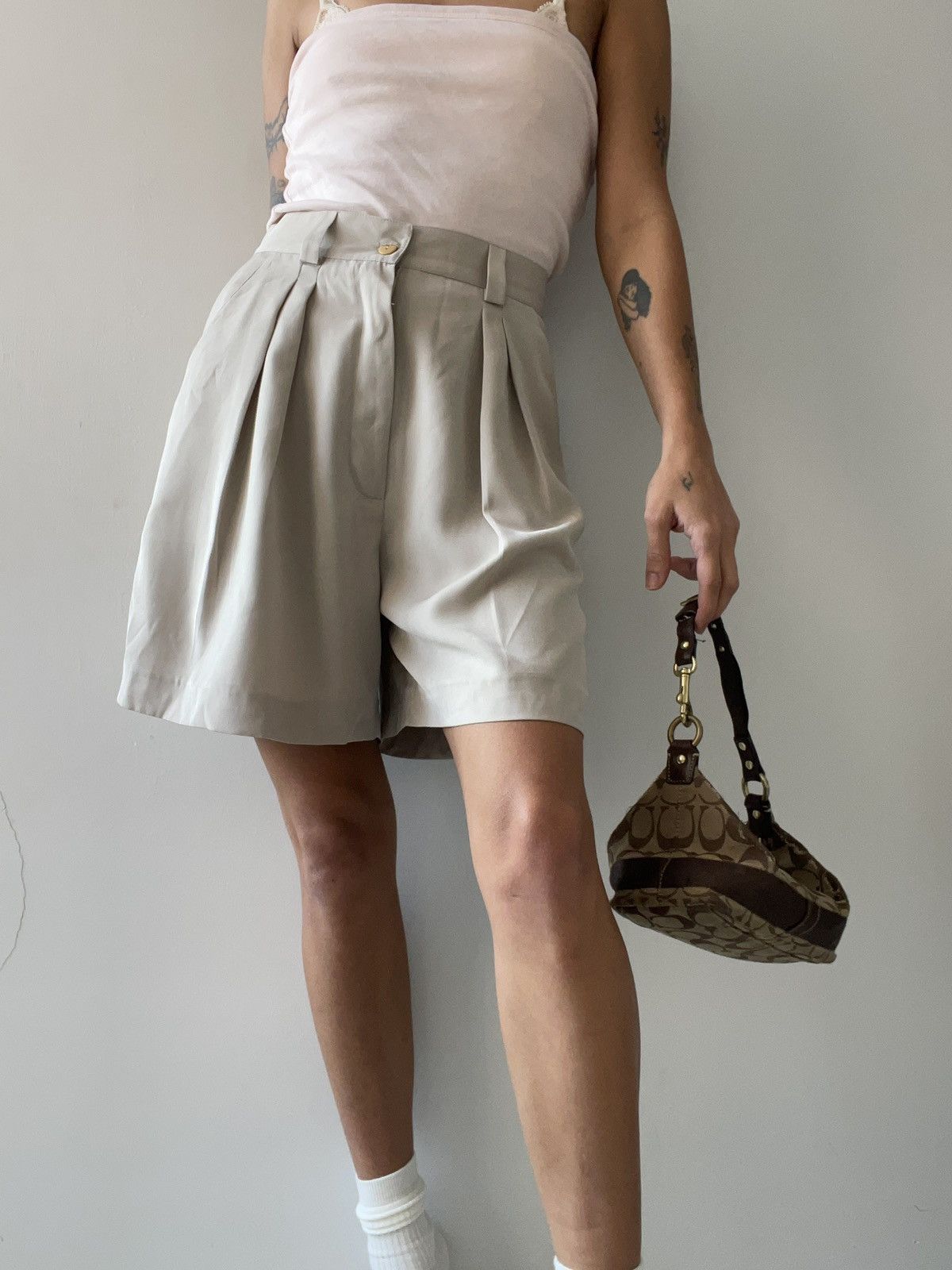 Vintage Vintage short Size 25" / US 0 / IT 36 - 2 Thumbnail