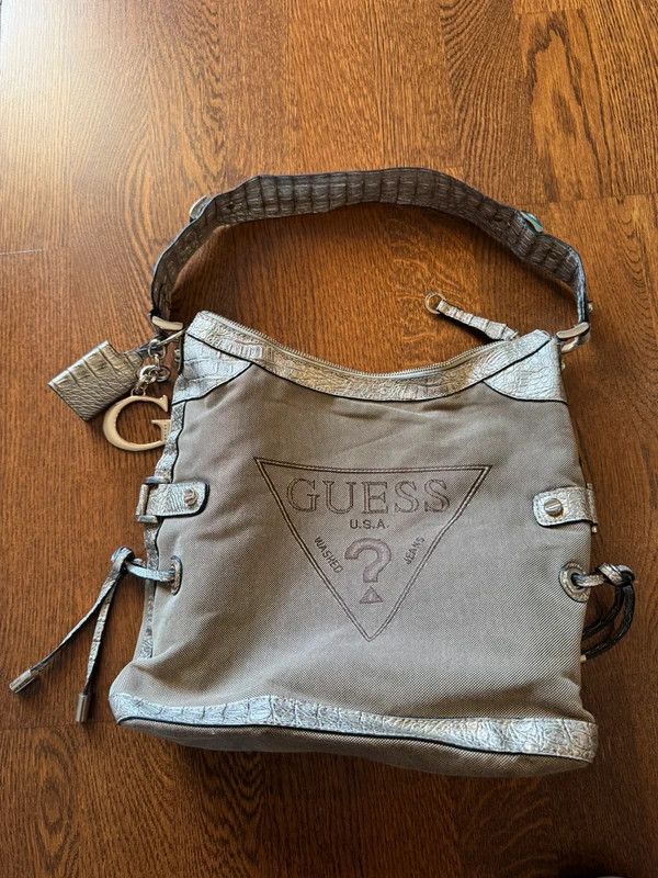 Guess Vintage Y2K Guees Canvas Monogram Logo Beige Shoulder Bag Size ONE SIZE - 1 Thumbnail