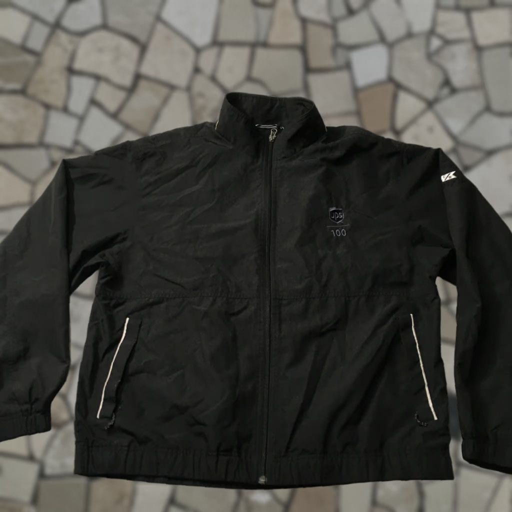 Cutter & Buck Cutter & Buck WeatherTec black Large Zip Jacket Pockets Windbreaker Vintage Style Logo Outdoor Men Jacket Size US L / EU 52-54 / 3 - 1 Thumbnail