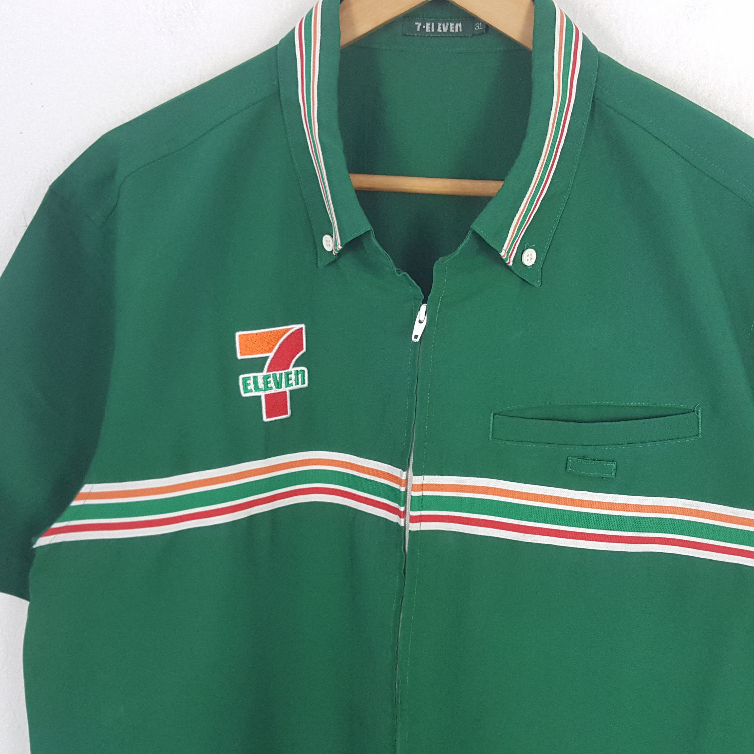 Japanese Brand × Vintage Vintage 7 Eleven Japanese Brand Uniform Tshirt Size US L / EU 52-54 / 3 - 4 Thumbnail