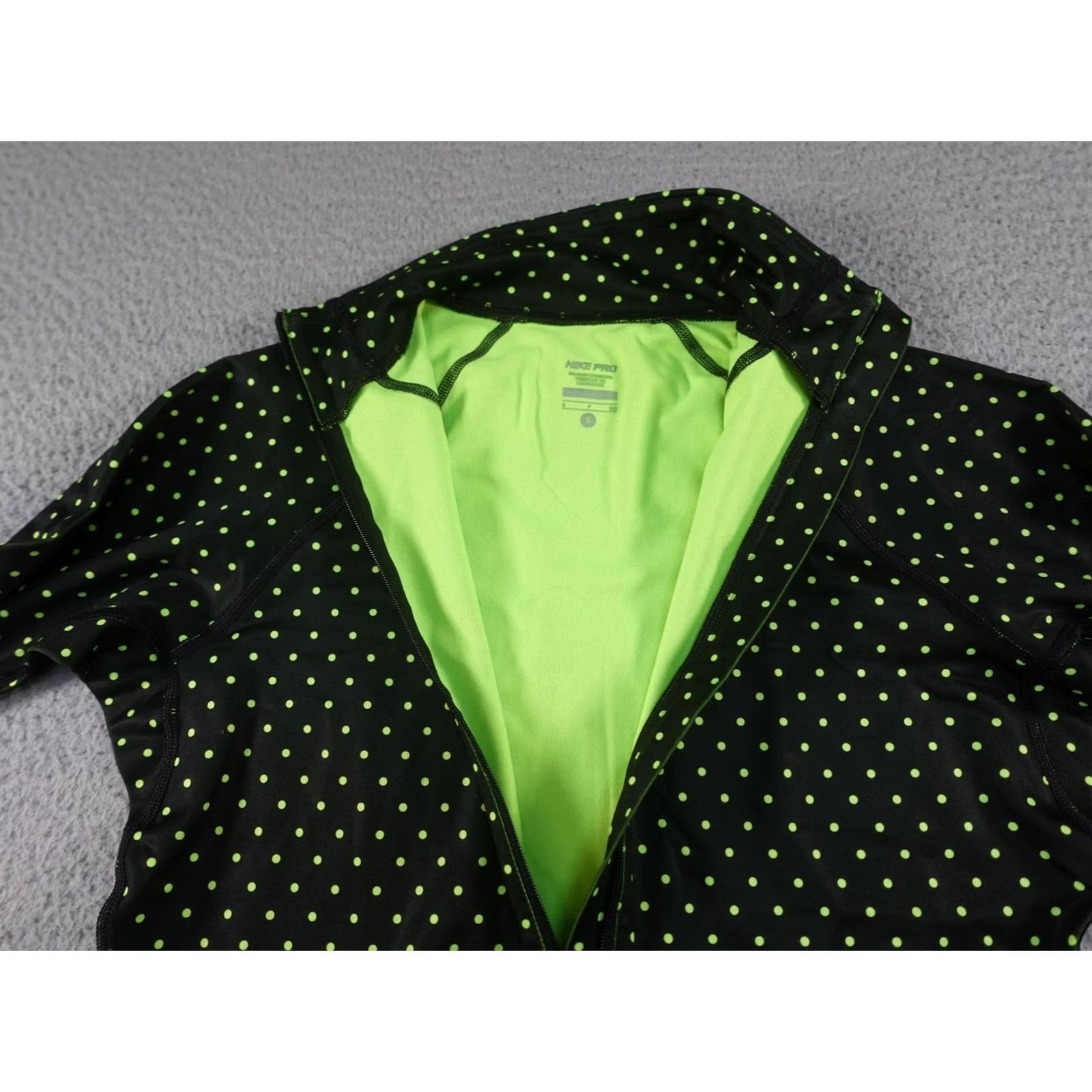 Nike Nike Pro Hyperwarm Shirt Womens Small Black Dri-Fit 1/4 Zip Polka Dot Running Size S / US 4 / IT 40 - 4 Thumbnail