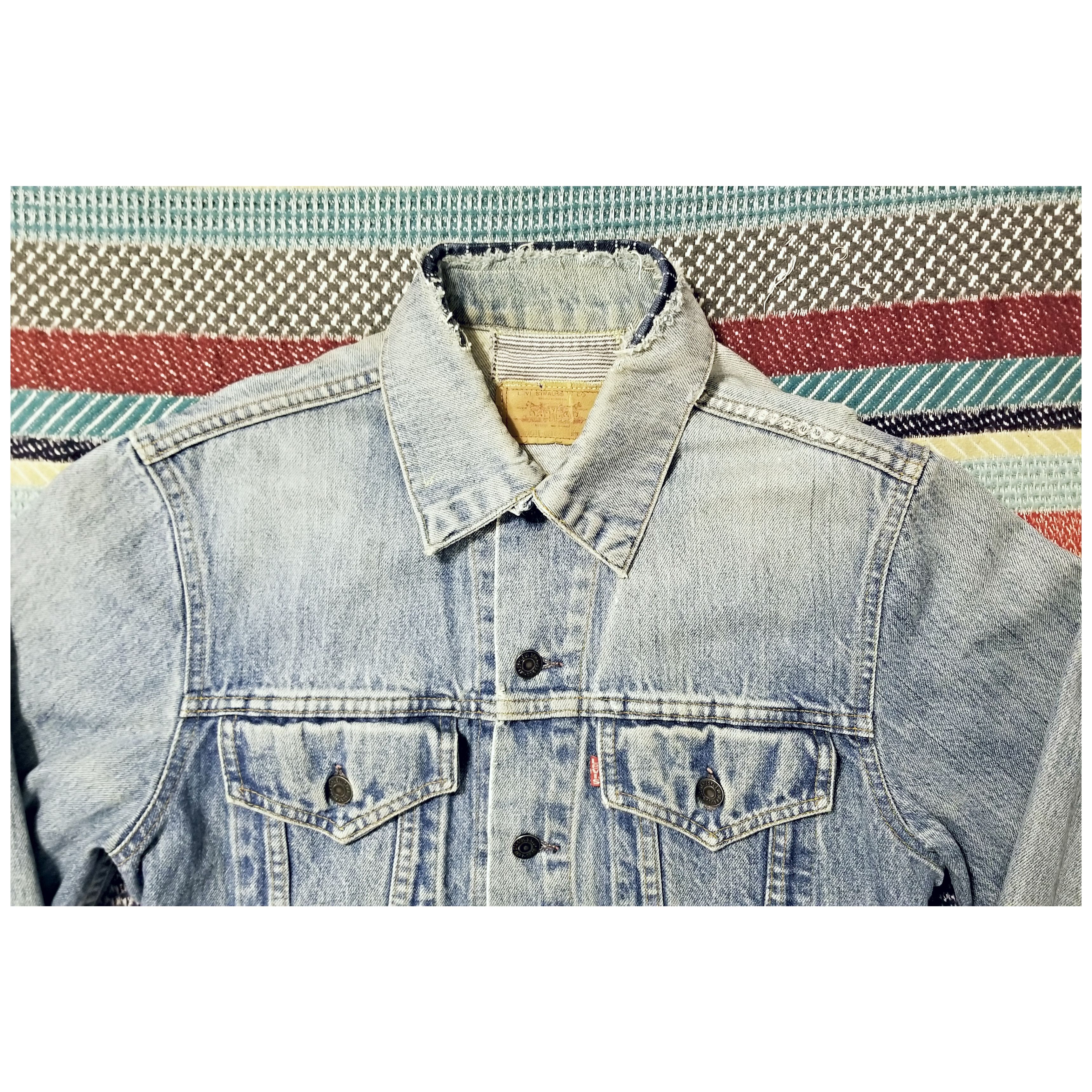 Levi's VTG. LEVI'S DISTRESSED/ REPAIRED TRUCKER JACKET- SIZE LRG Size US L / EU 52-54 / 3 - 6 Thumbnail