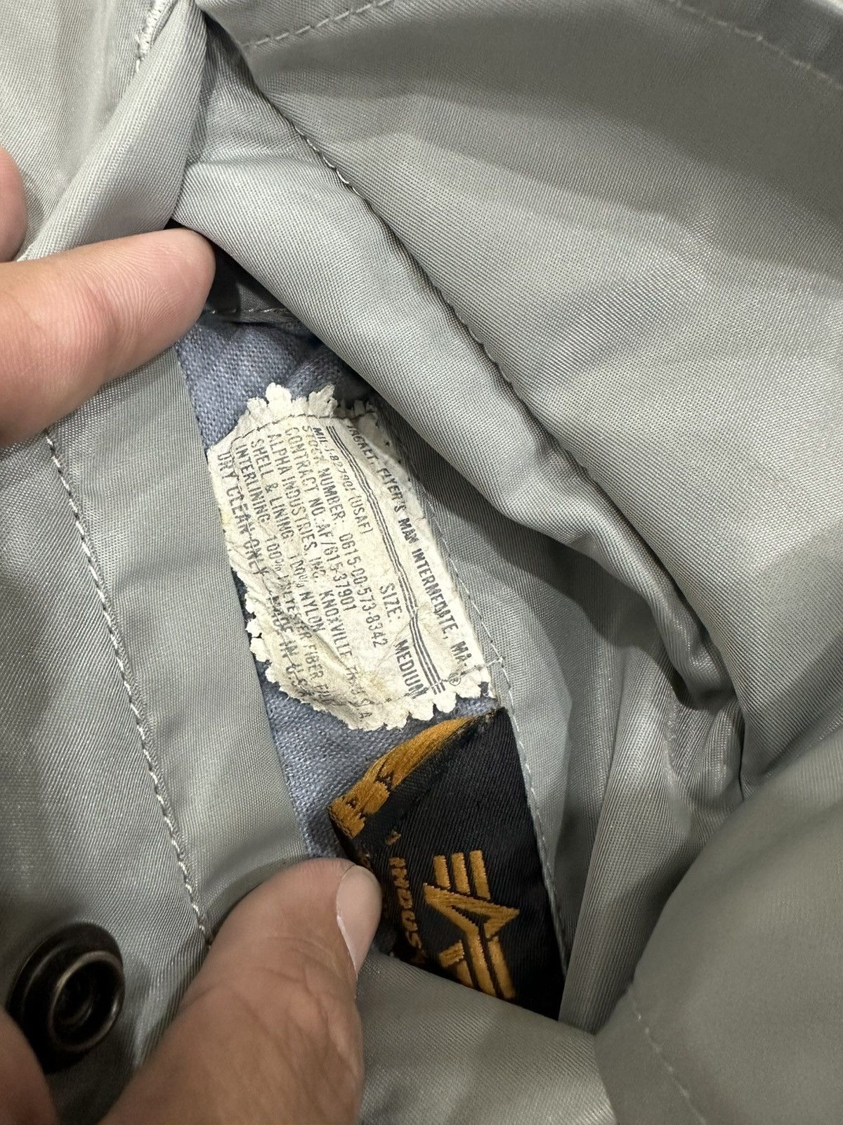 Alpha Industries Vintage 90’s Alpha Industries MA-1 Flight Jacket Design Size US M / EU 48-50 / 2 - 3 Thumbnail
