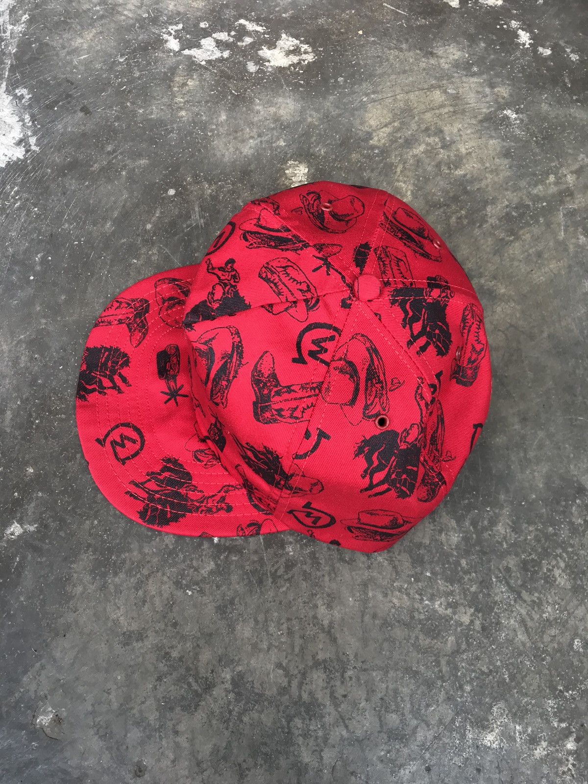 Japanese Brand Vintage All Overprint Graphic Classic Hat Size ONE SIZE - 2 Thumbnail