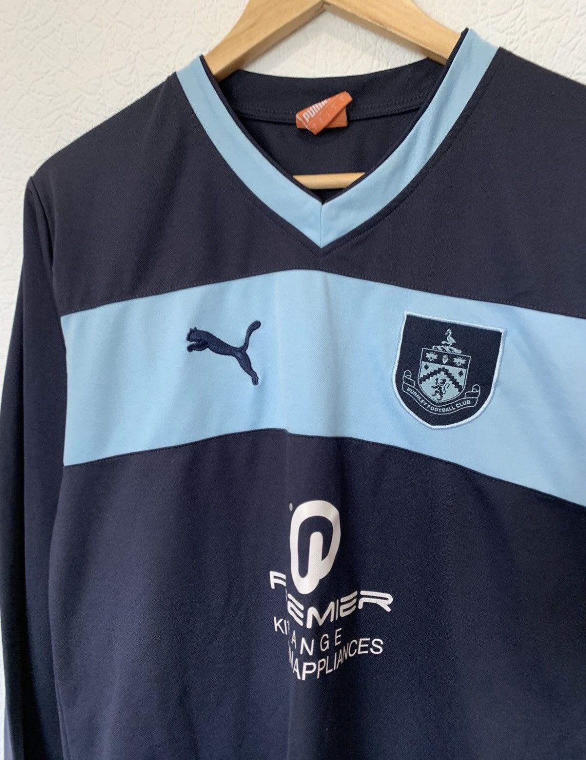 Puma BURNLEY PUMA LONGSLEEVE 2012/2013 THIRD KIT SOCCER JERSEY Size US L / EU 52-54 / 3 - 2 Thumbnail