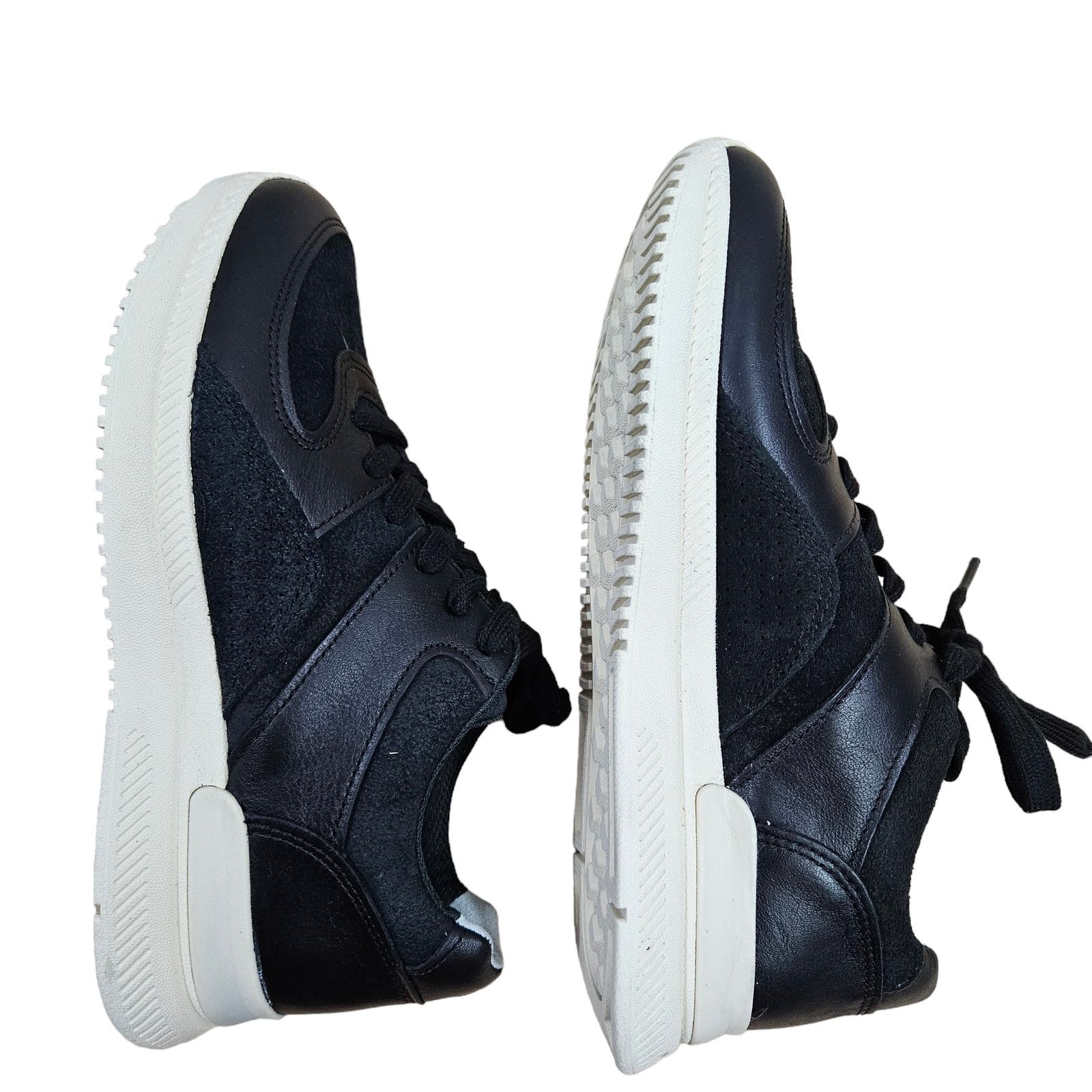 Everlane NWOT O by Everlane Unisex The Trainer Sz. W7 / M5 Black Size US 7 / IT 37 - 3 Thumbnail