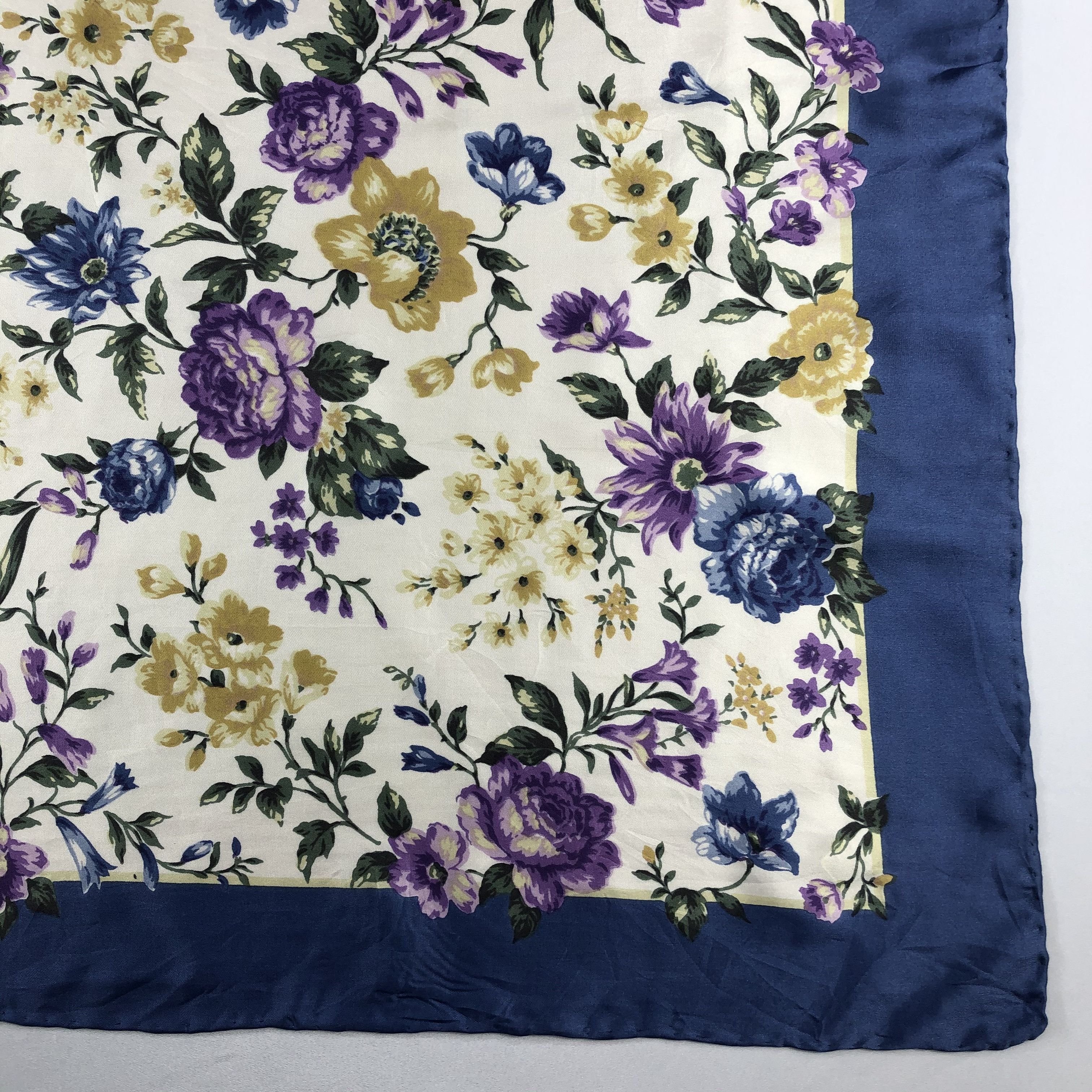 Vintage Vintage Silk Scarf Size ONE SIZE - 4 Thumbnail