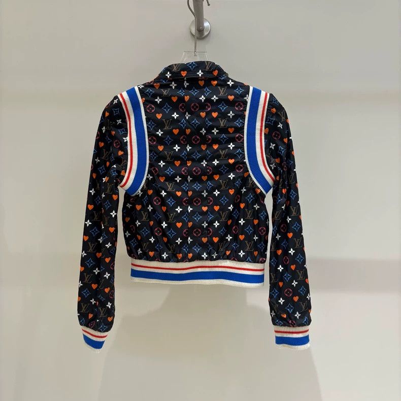 Louis Vuitton Louis Vuitton Nylon presbyopic full-print double-sided jac Size XS / US 0-2 / IT 36-38 - 5 Thumbnail