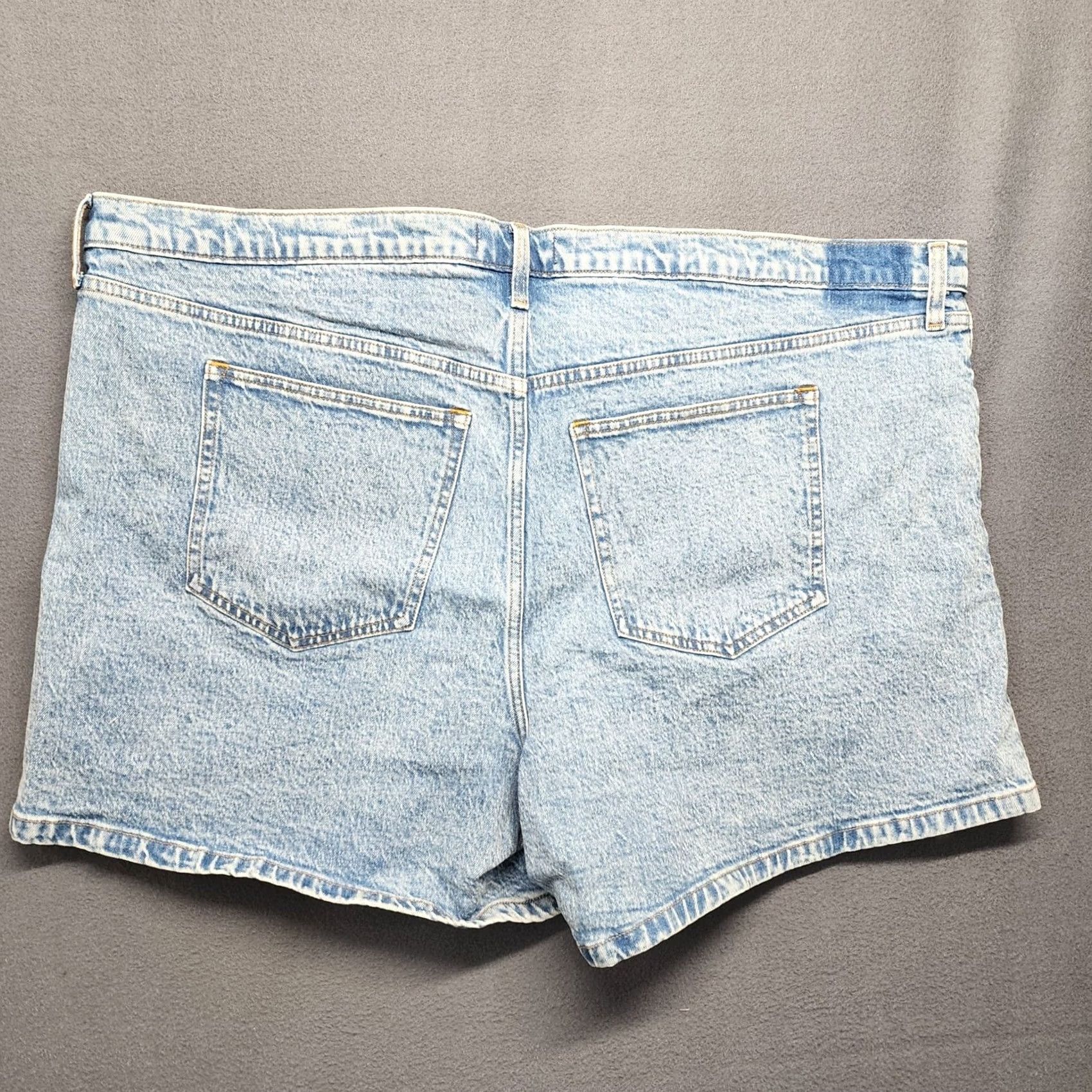 Abercrombie & Fitch VINTAGE Abercrombie & Fitch The Dad Short Womens 37|24 High Rise Light Wash NEW Size 42" / US 20 - 2 Thumbnail