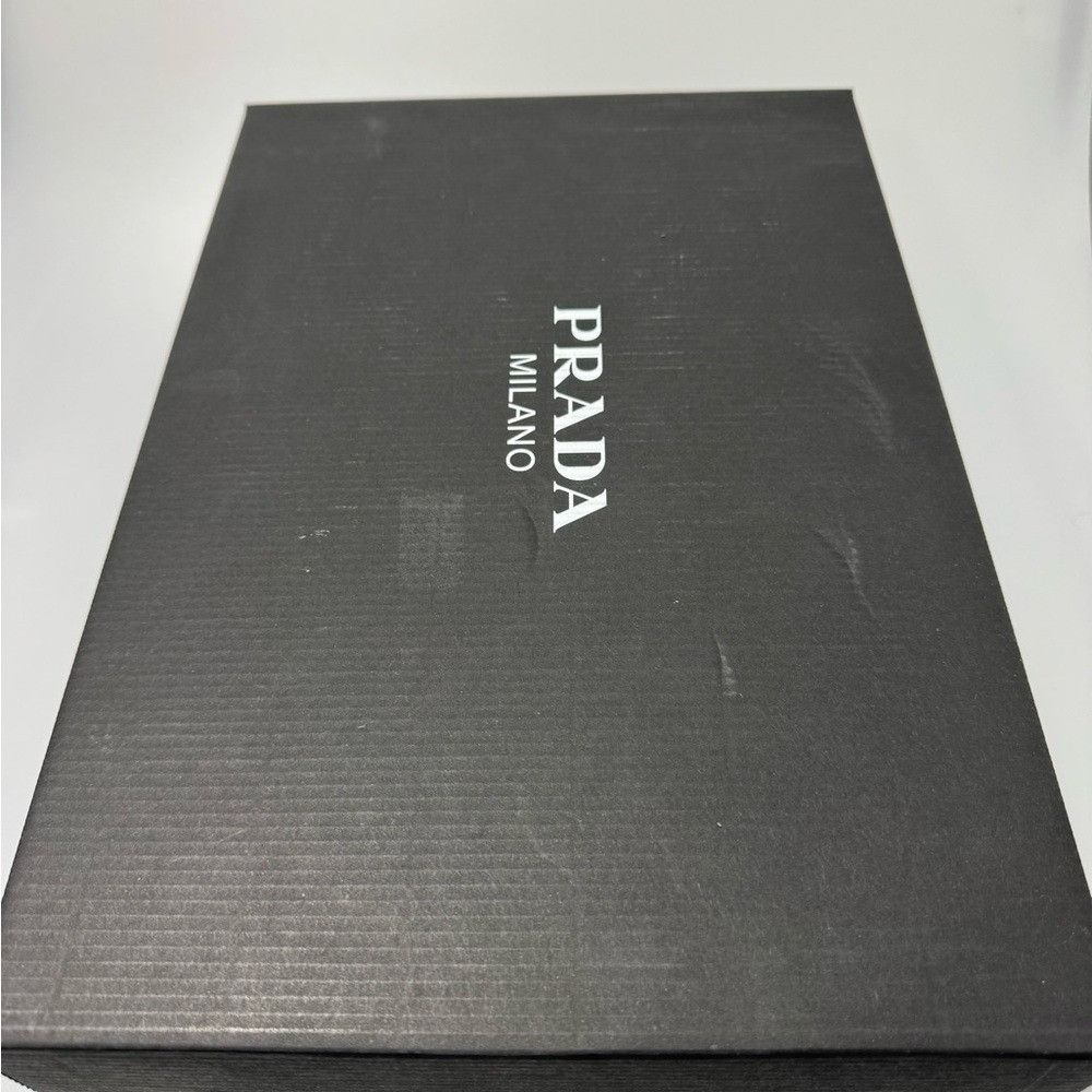 Prada Prada Triangle-Logo Leather Sneakers White Gold Men’s Size 1 Size US 10 / EU 43 - 9 Thumbnail