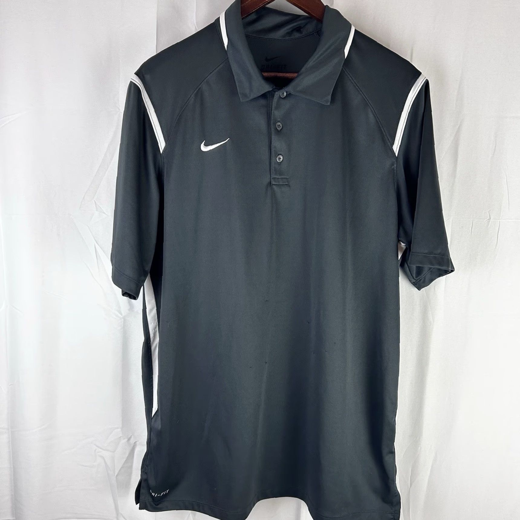 Nike Nike Golf Polo Shirt Mens L Gray White Swoosh 658085-061 Dri-Fit Team Gameday Training Polo Shirt Size US L / EU 52-54 / 3 - 2 Thumbnail
