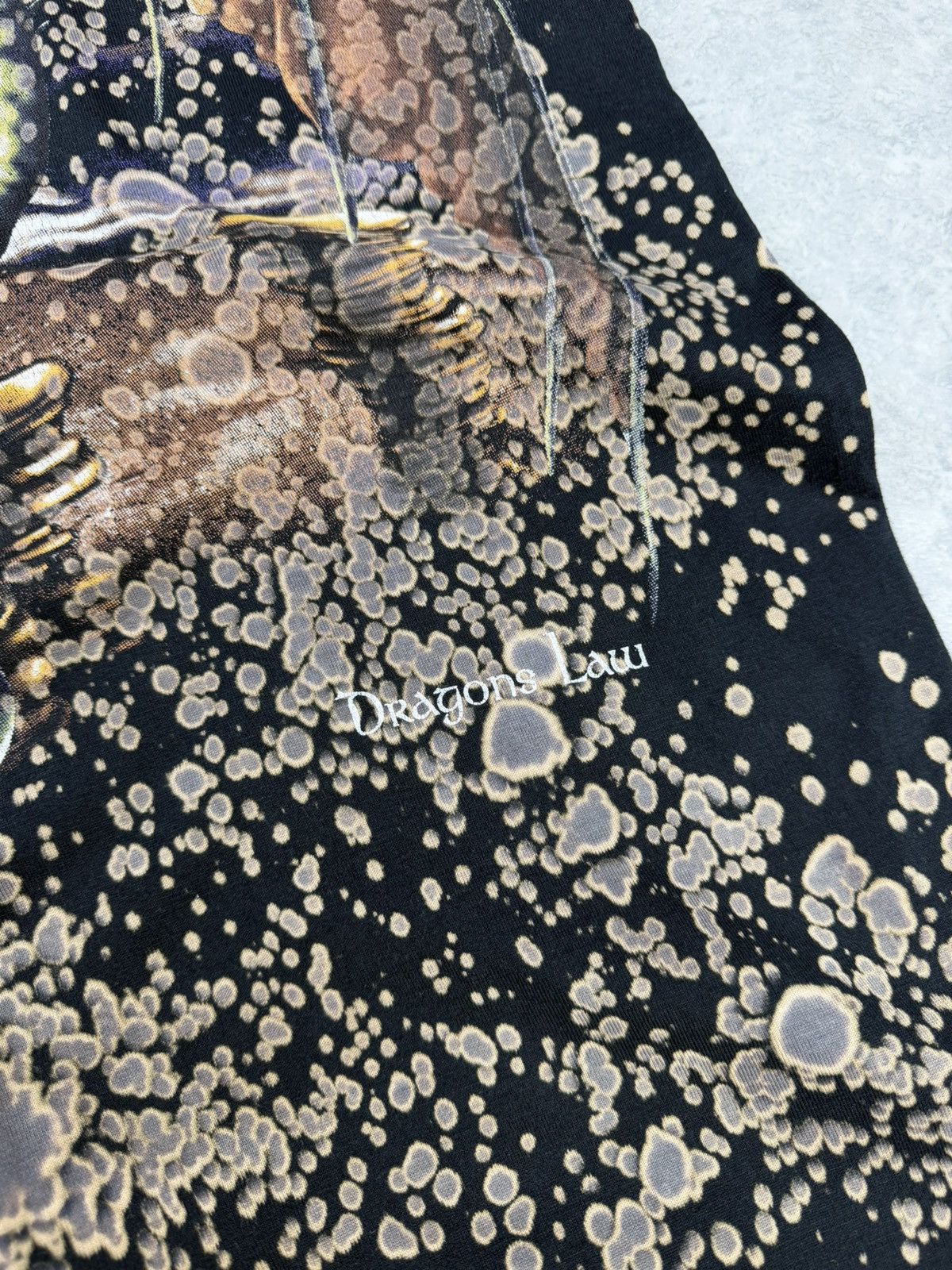 Vintage Vintage Planet Earth Dragon All Over Print T Shirt XL Size US XL / EU 56 / 4 - 2 Thumbnail